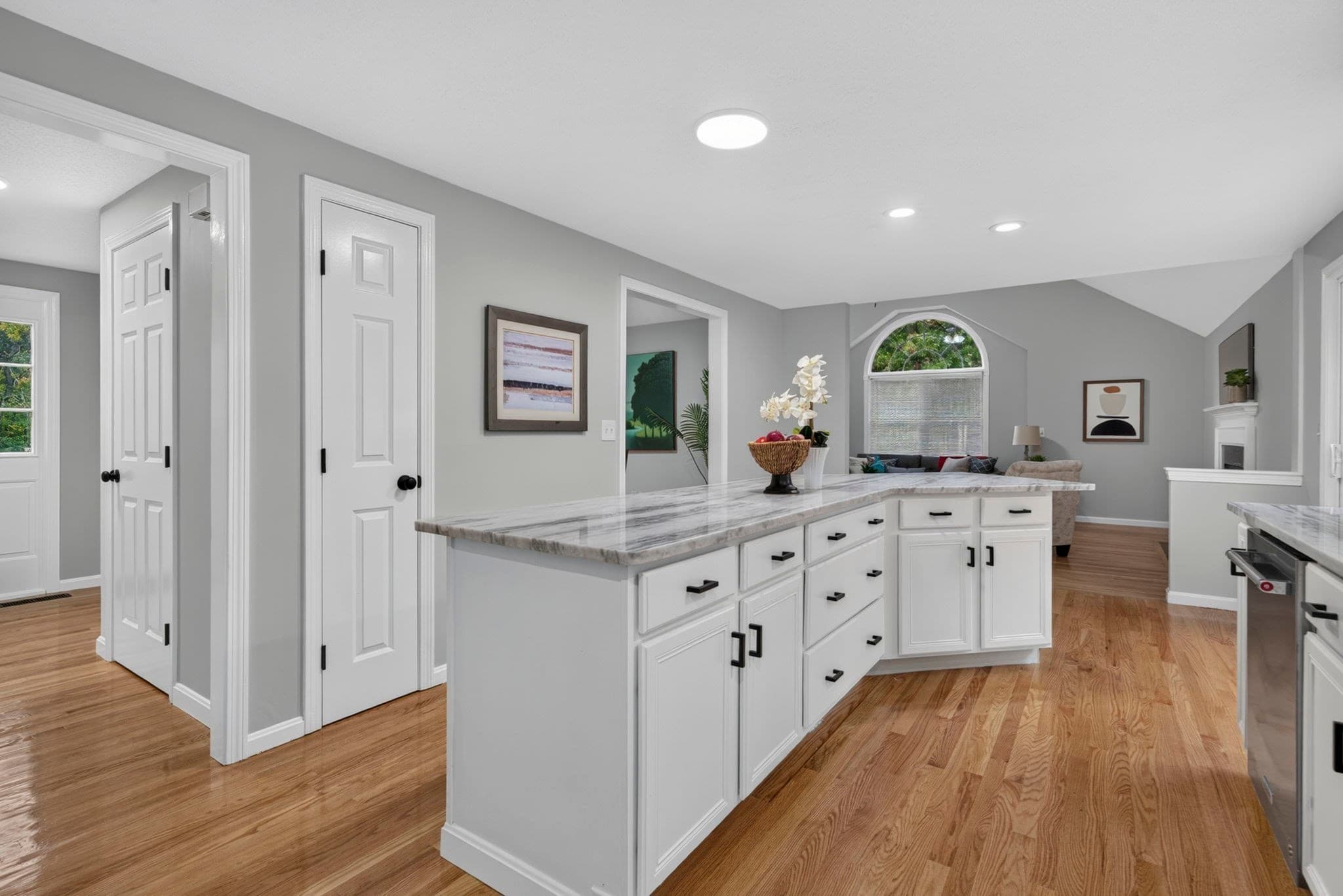 Single Family Residence at 16 Horseshoe Ln, Clinton MA 01510, photo 5 of 39