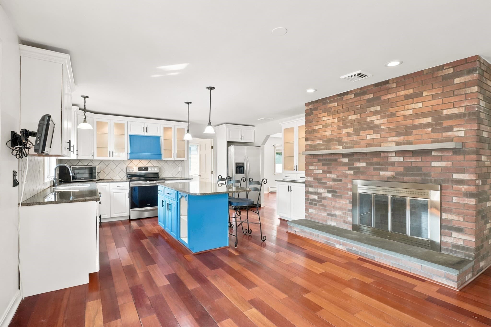 Single Family Residence at 24 Uptack Rd, Groveland MA 01834, Groveland, photo 10 of 39