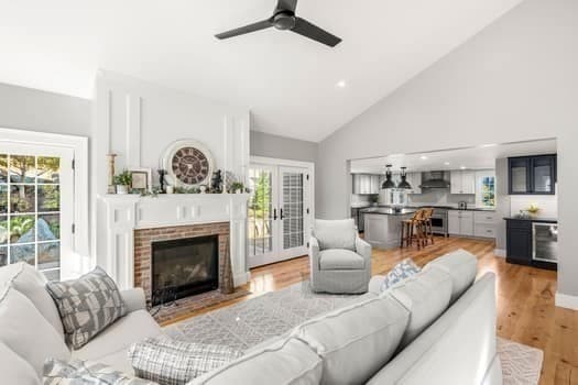 Single Family Residence at 201 Elm, Amesbury MA 01913, photo 3 of 42