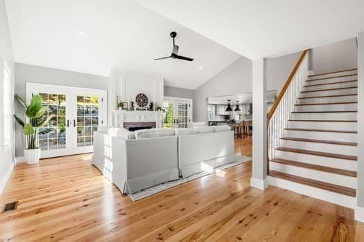 Single Family Residence at 201 Elm, Amesbury MA 01913, photo 4 of 42