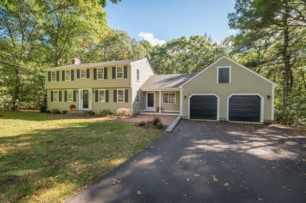 Single Family Residence at 6 Donald Road, Hamilton MA 01982, Hamilton, photo 2 of 34