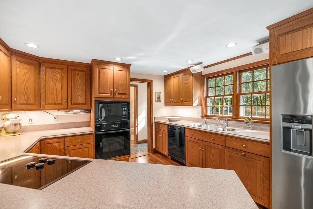 Single Family Residence at 6 Donald Road, Hamilton MA 01982, Hamilton, photo 12 of 34
