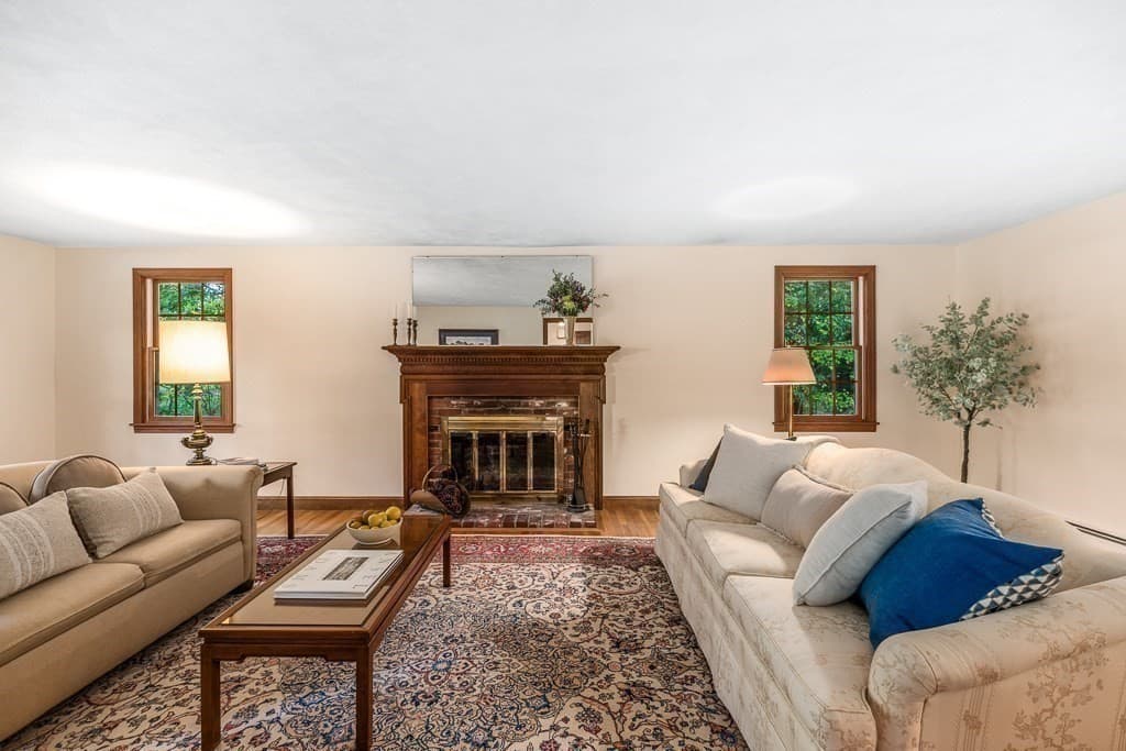 Single Family Residence at 6 Donald Road, Hamilton MA 01982, Hamilton, photo 7 of 34