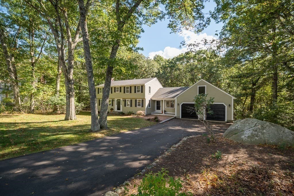 6 Donald Road, Hamilton MA 01982