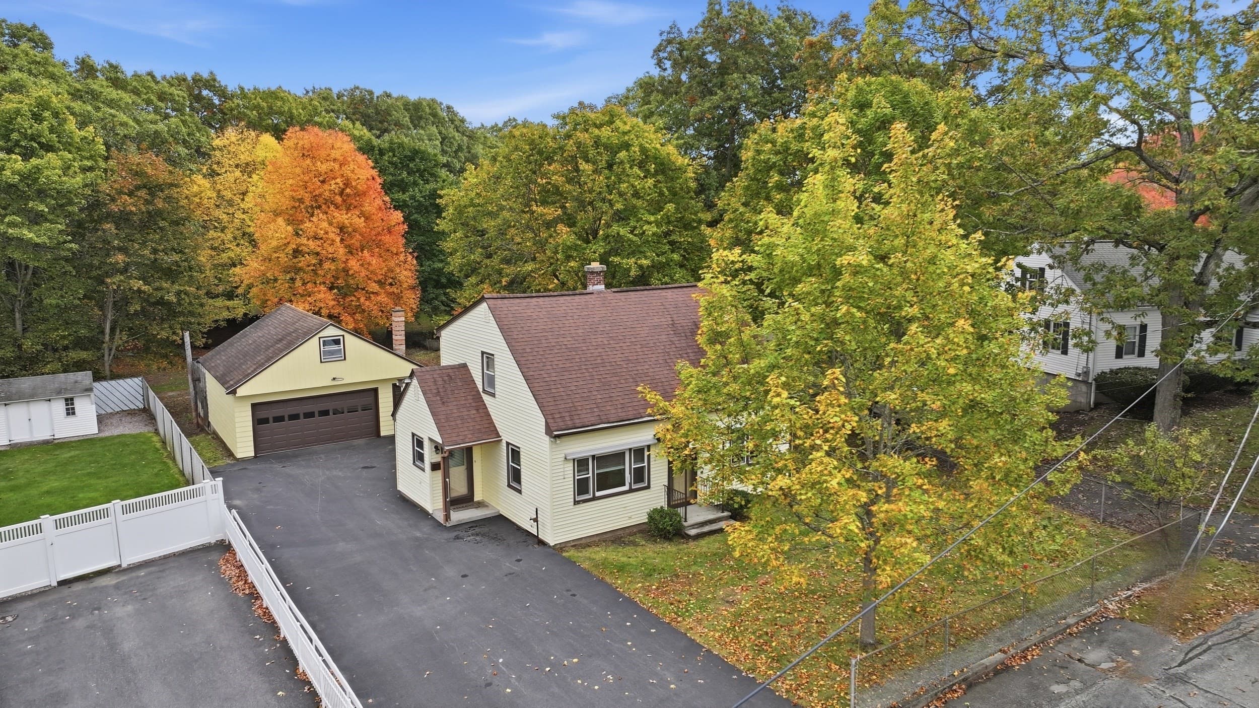 Single Family Residence at 38 Plummer Park, Northbridge MA 01588, photo 3 of 41