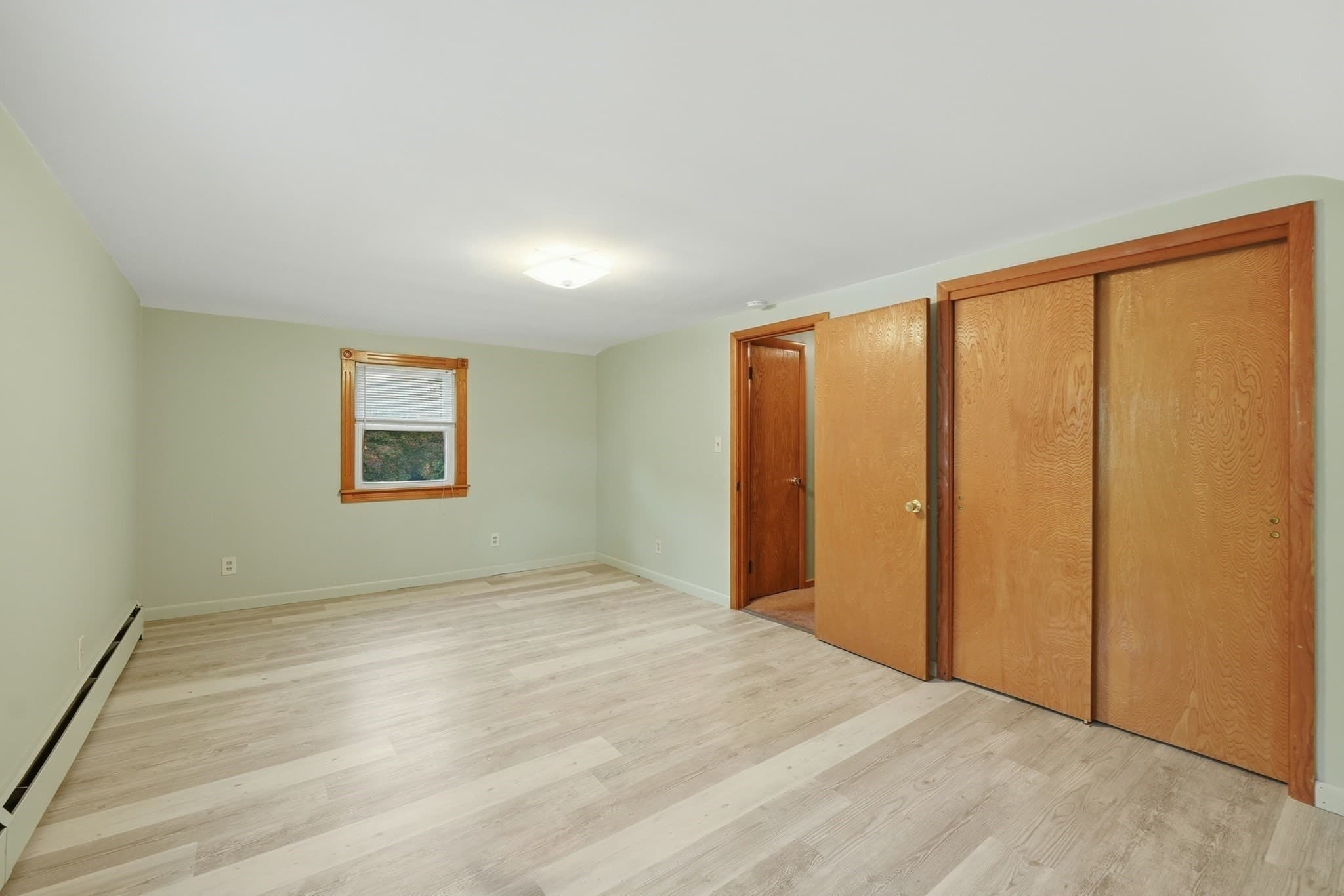 Single Family Residence at 38 Plummer Park, Northbridge MA 01588, photo 20 of 41