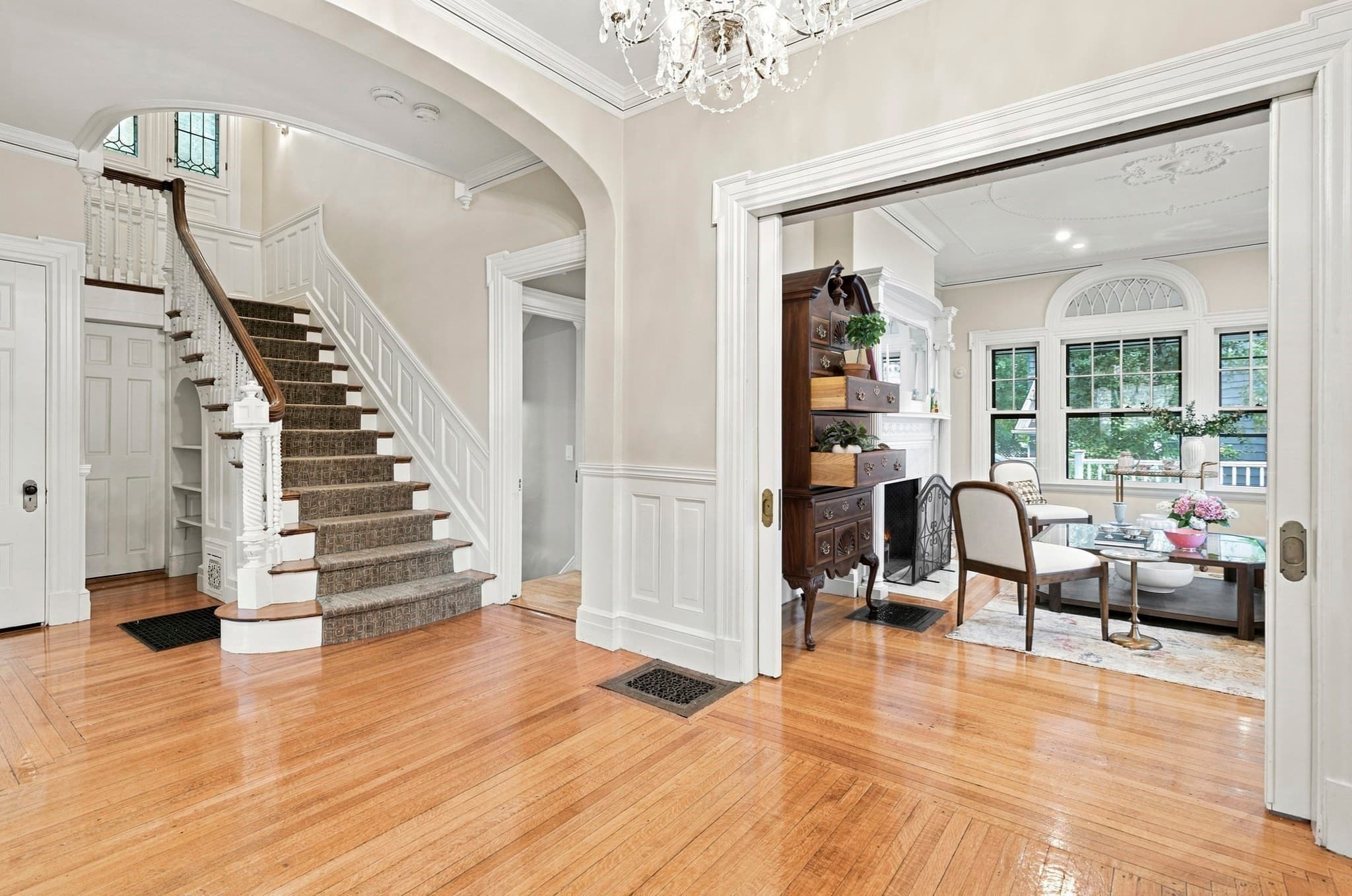 Single Family Residence at 40 Shornecliffe Rd, Newton MA 02458, Newton, photo 3 of 32