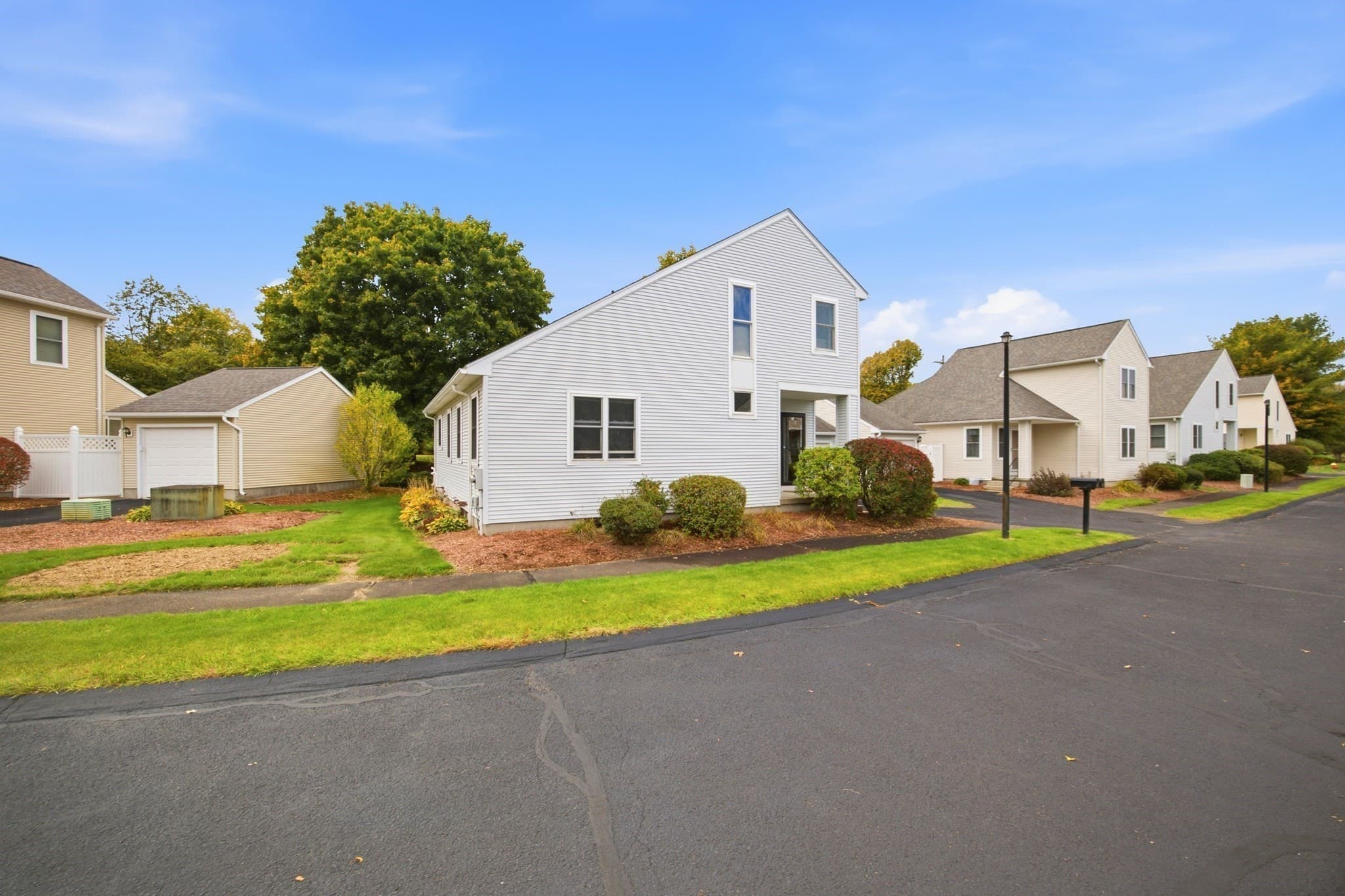 Condominium at 17 Curry Lane # 17, Chicopee MA 01022, Chicopee, photo 2 of 39