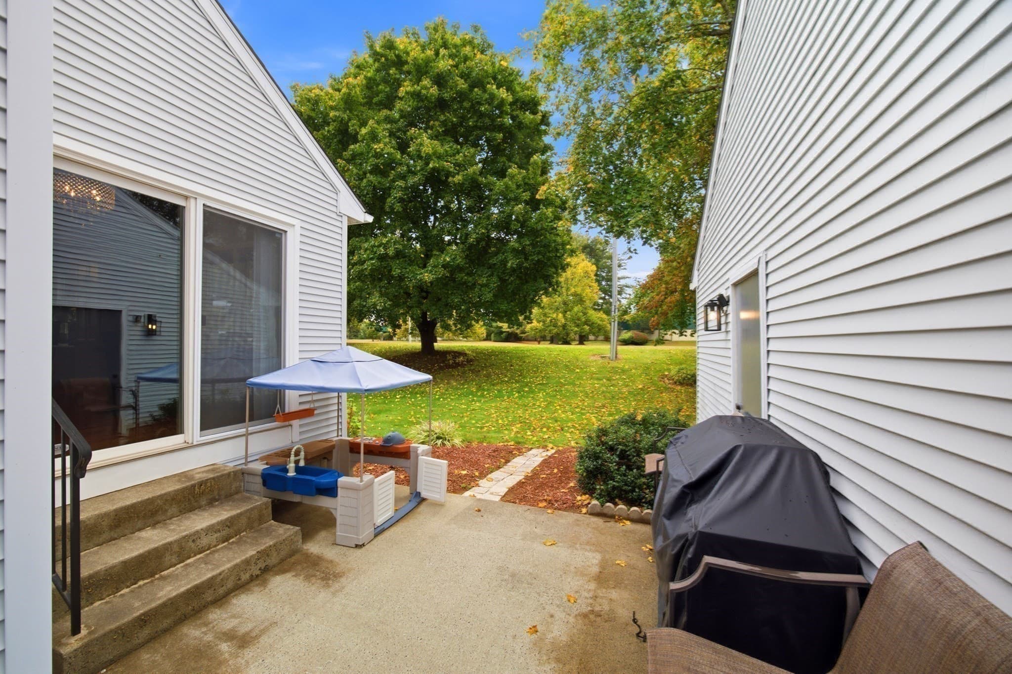 Condominium at 17 Curry Lane # 17, Chicopee MA 01022, Chicopee, photo 34 of 39