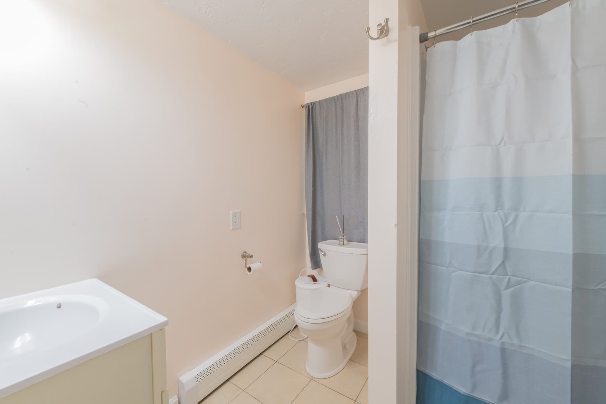 Single Family Residence at 28 Brigantine Cir, Plymouth MA 02360, Plymouth, photo 11 of 18