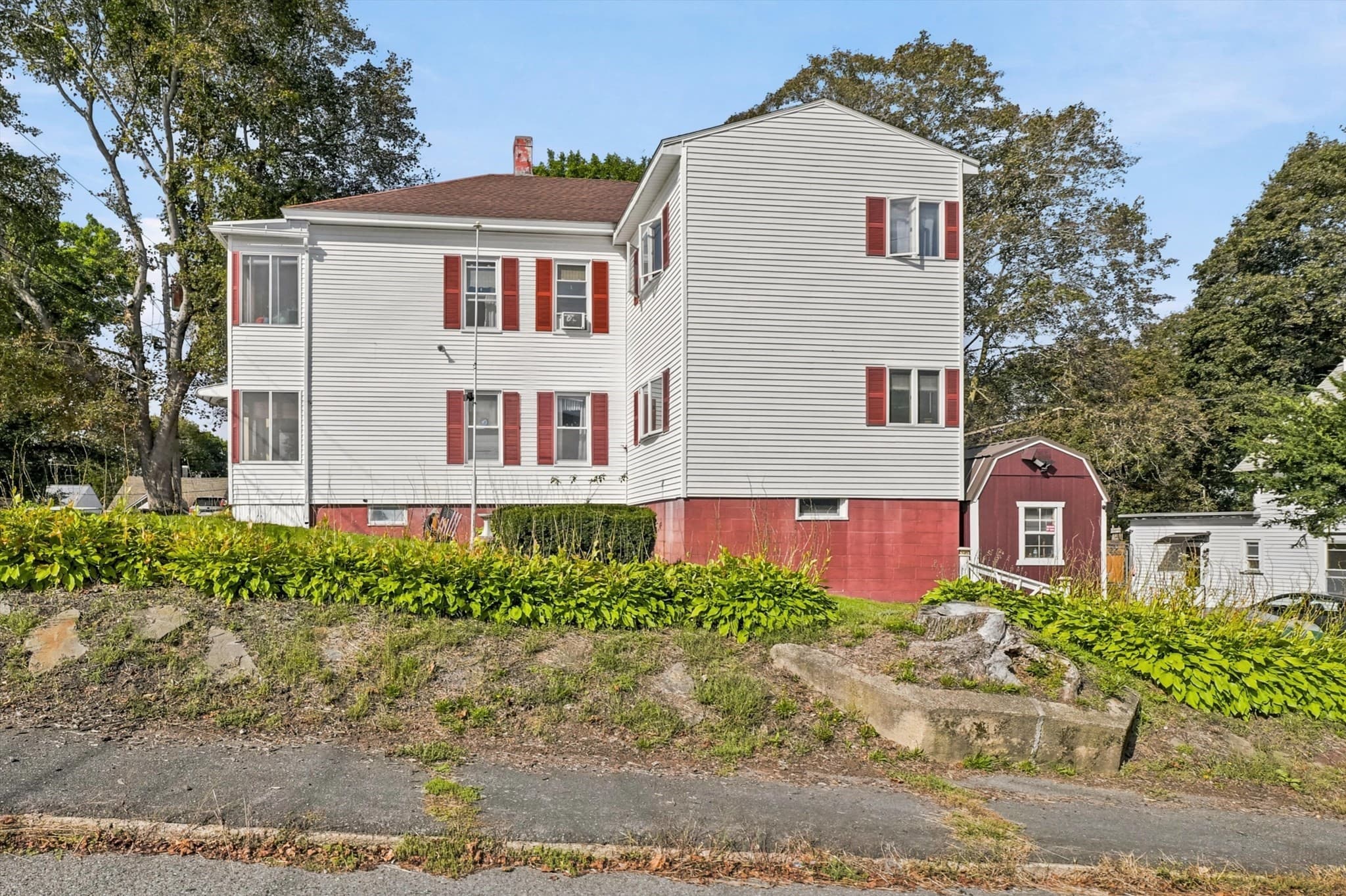 2 Family - 2 Units Up/Down at 6 Church St, Gardner MA 01440, photo 28 of 32