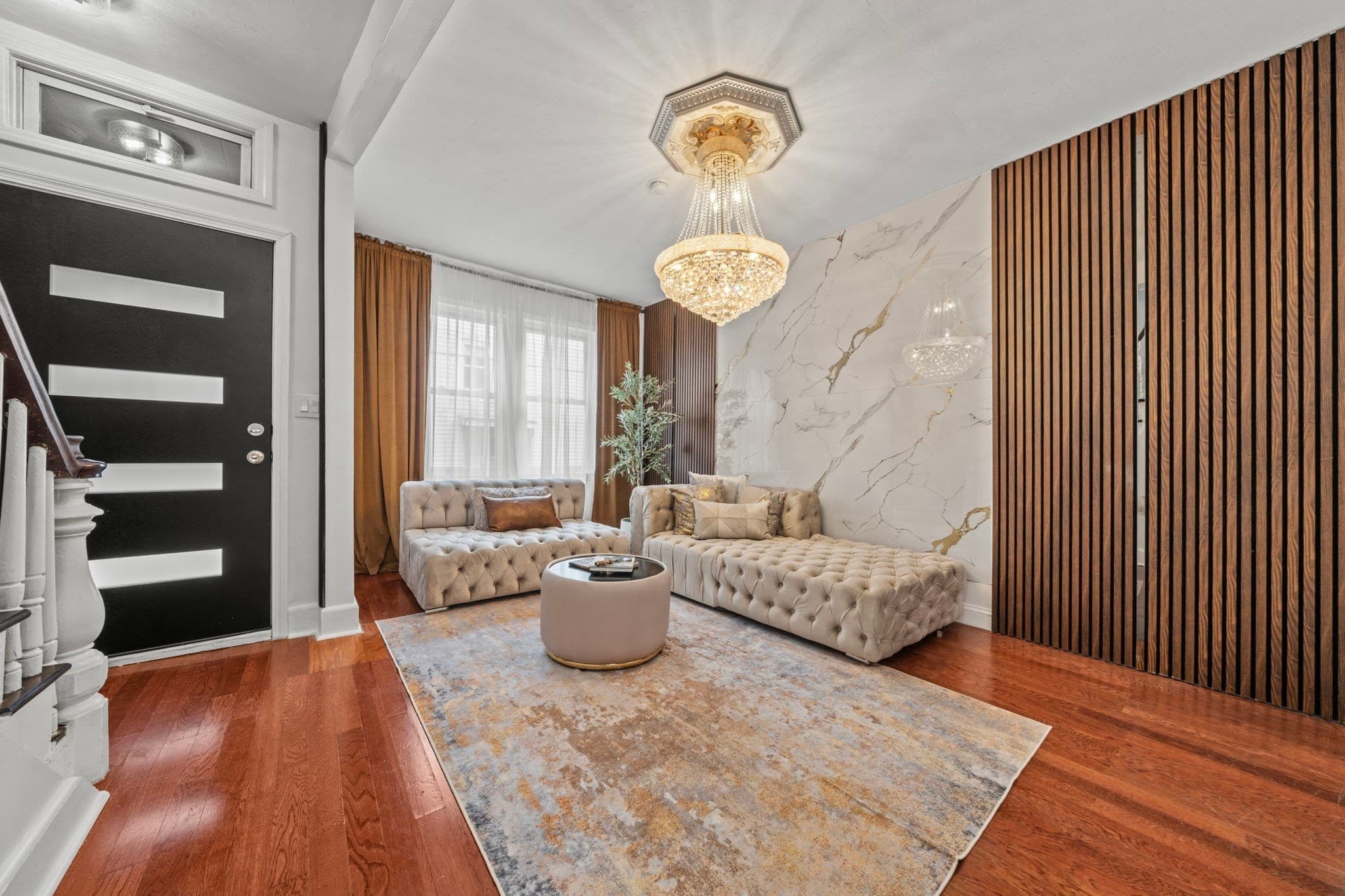 Single Family Residence at 265 Gold St, Boston MA 02127, photo 2 of 28