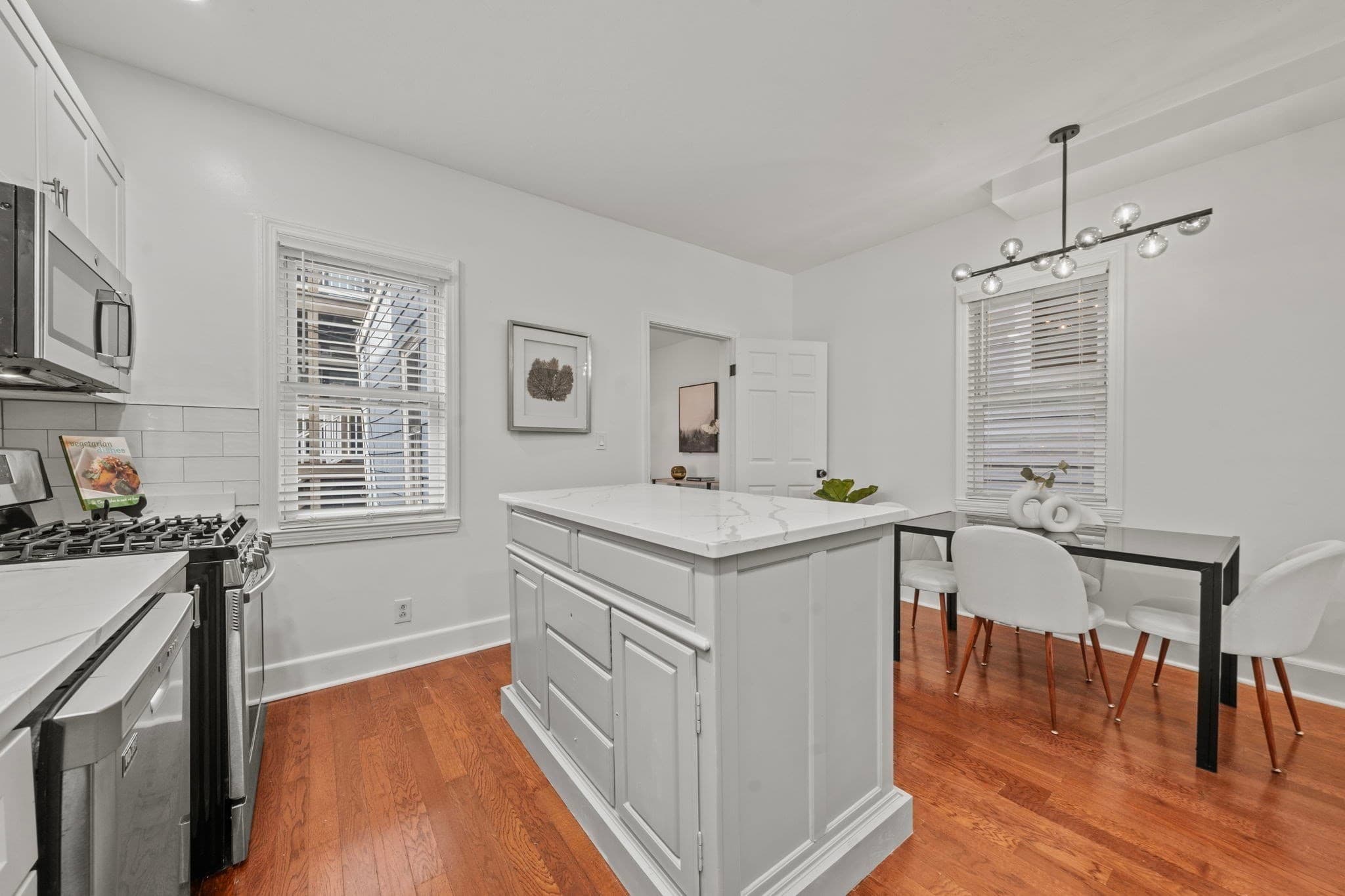 Single Family Residence at 265 Gold St, Boston MA 02127, photo 6 of 28