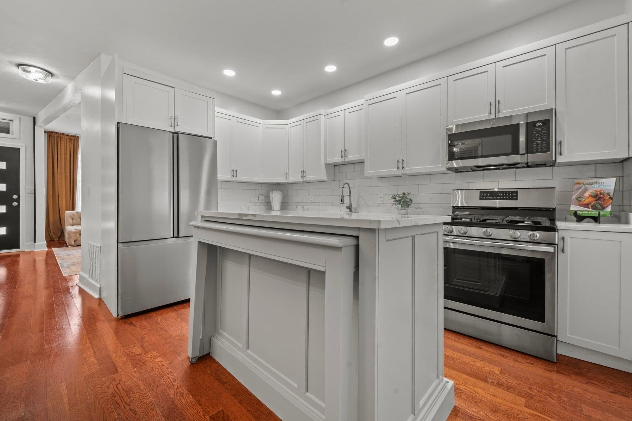 Single Family Residence at 265 Gold St, Boston MA 02127, photo 7 of 28