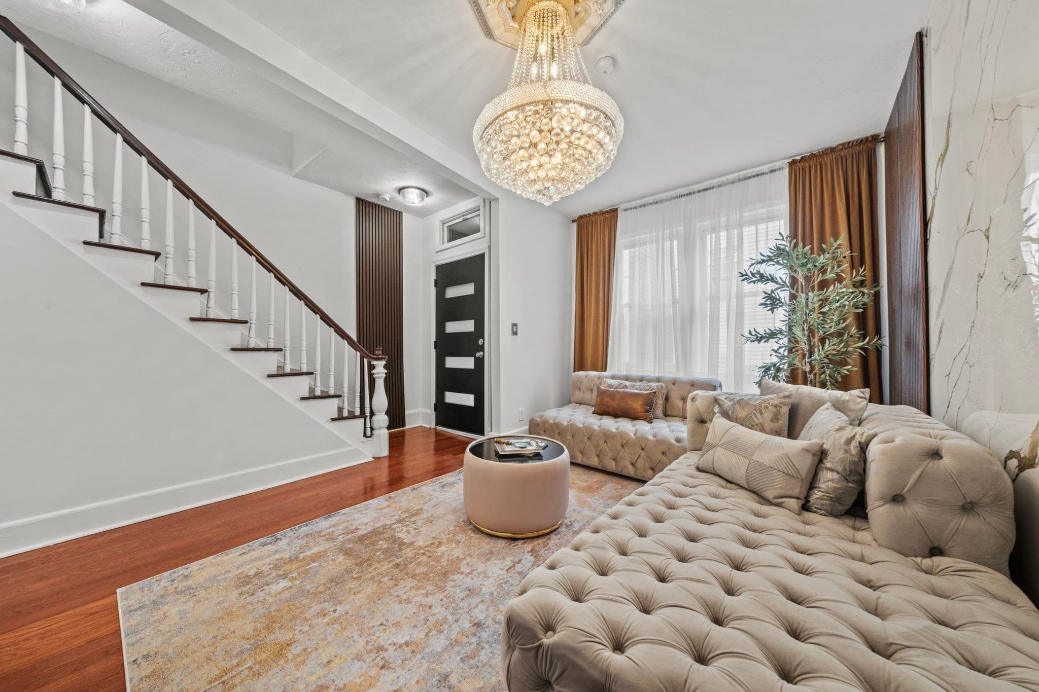 Single Family Residence at 265 Gold St, Boston MA 02127, photo 3 of 28