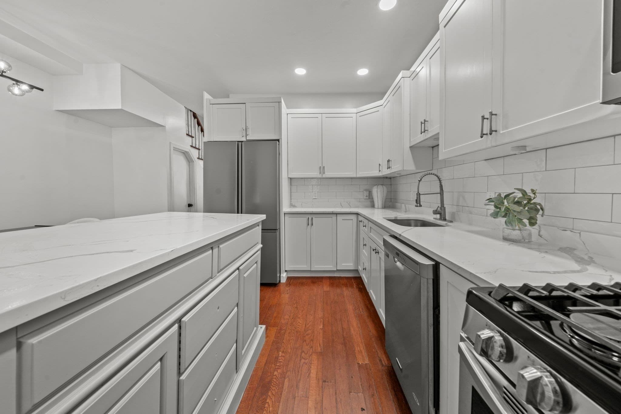 Single Family Residence at 265 Gold St, Boston MA 02127, photo 5 of 28