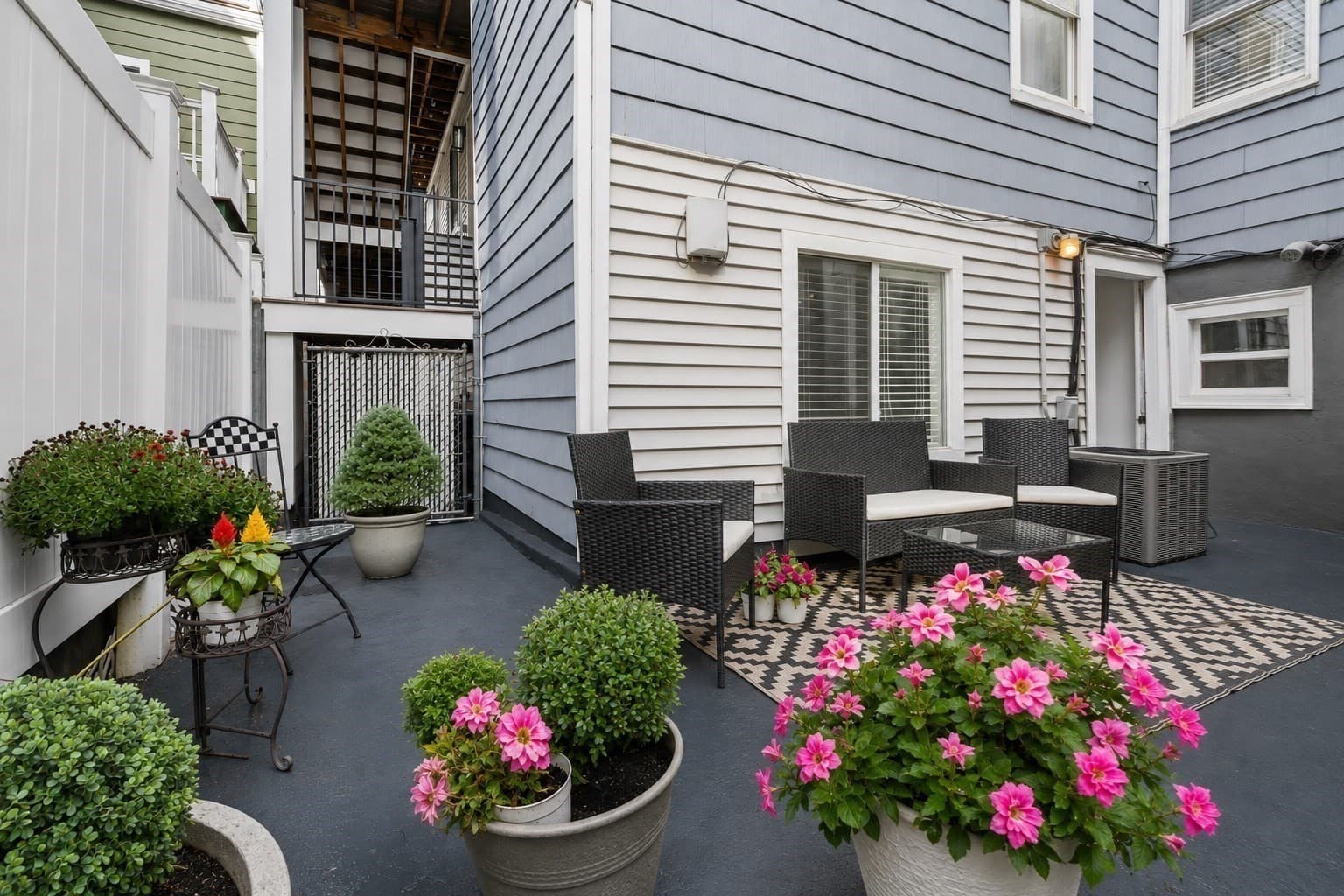Single Family Residence at 265 Gold St, Boston MA 02127, photo 25 of 28