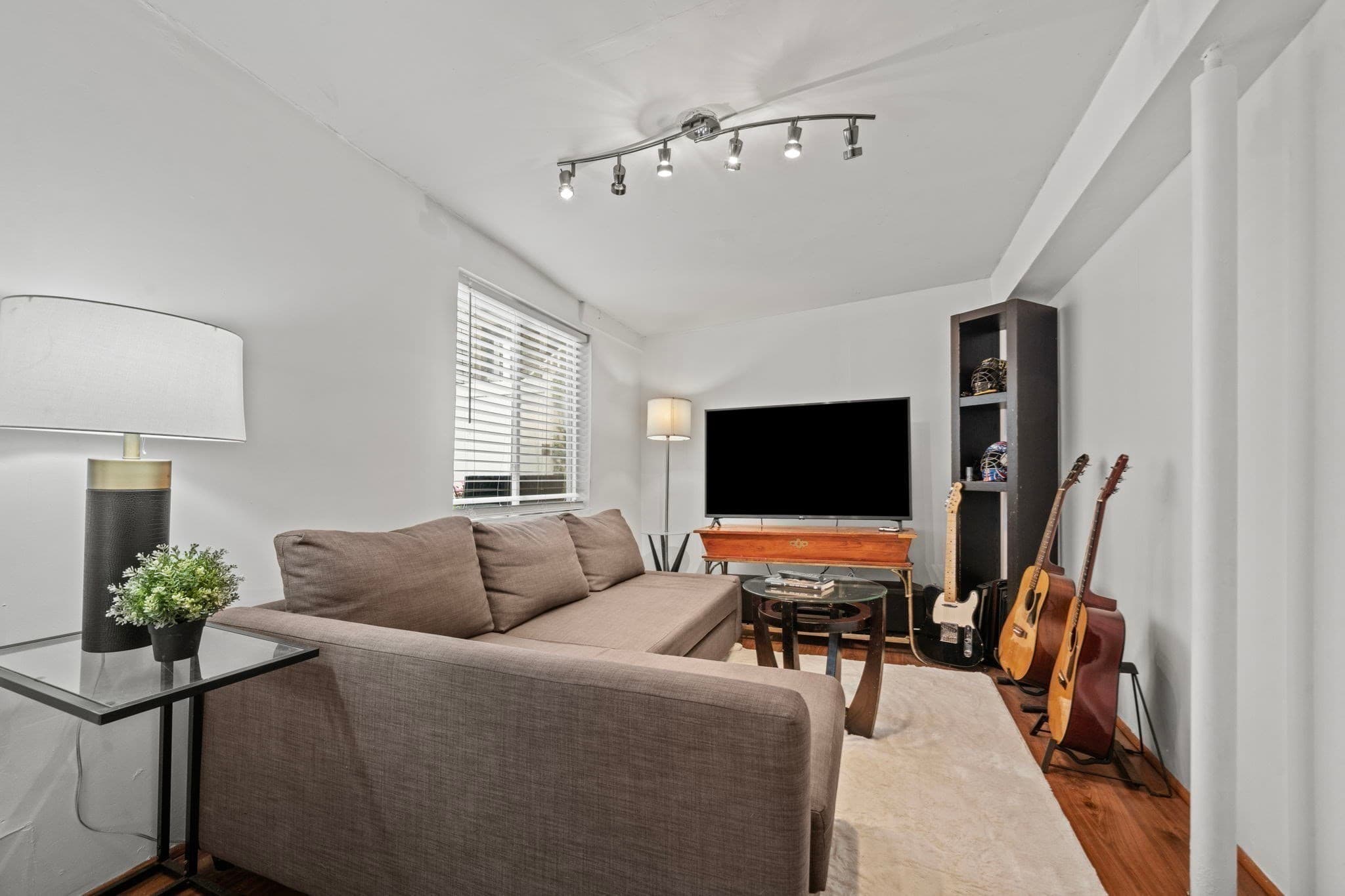 Single Family Residence at 265 Gold St, Boston MA 02127, photo 21 of 28