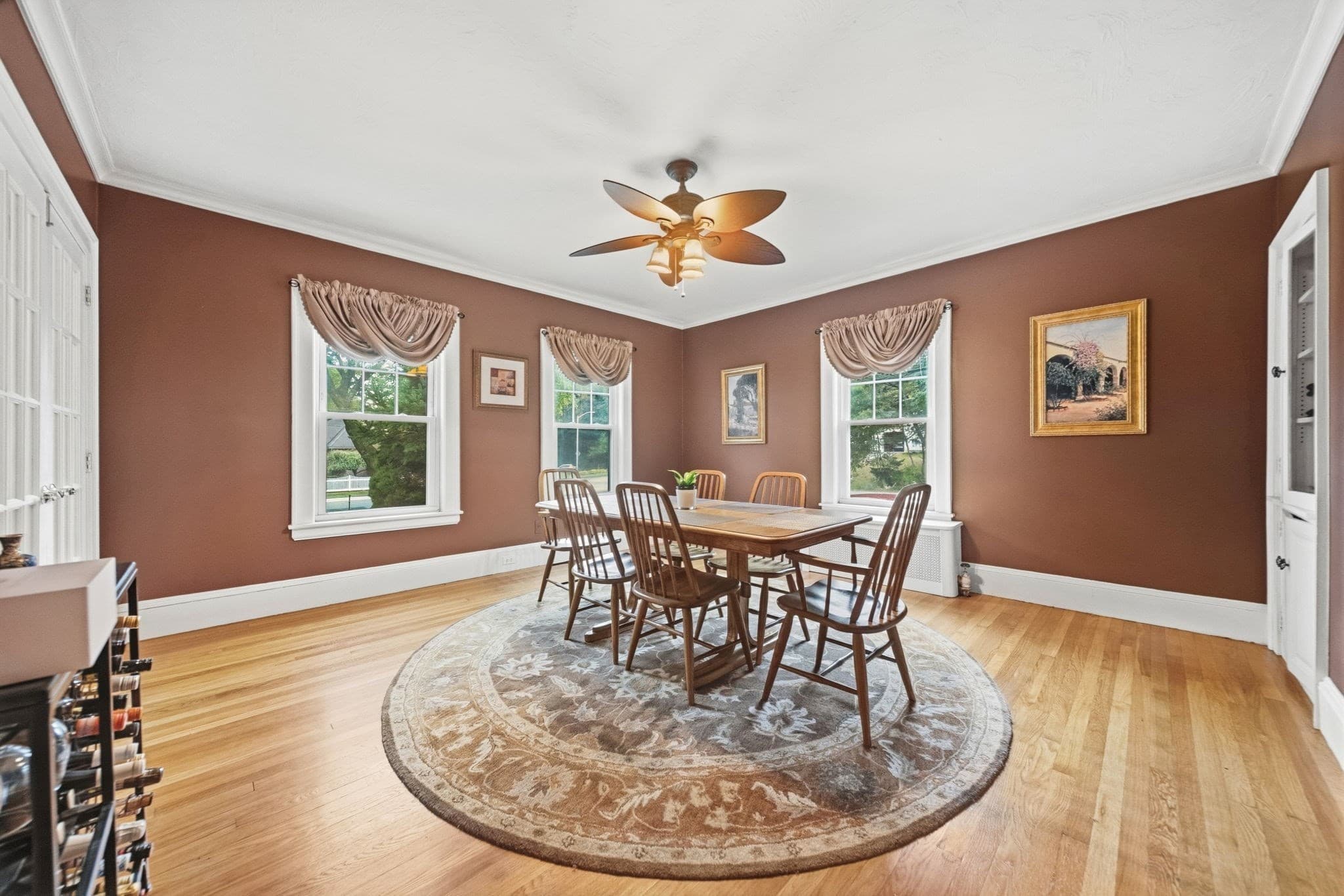 Single Family Residence at 162 Flagg St, Worcester MA 01609, photo 6 of 37