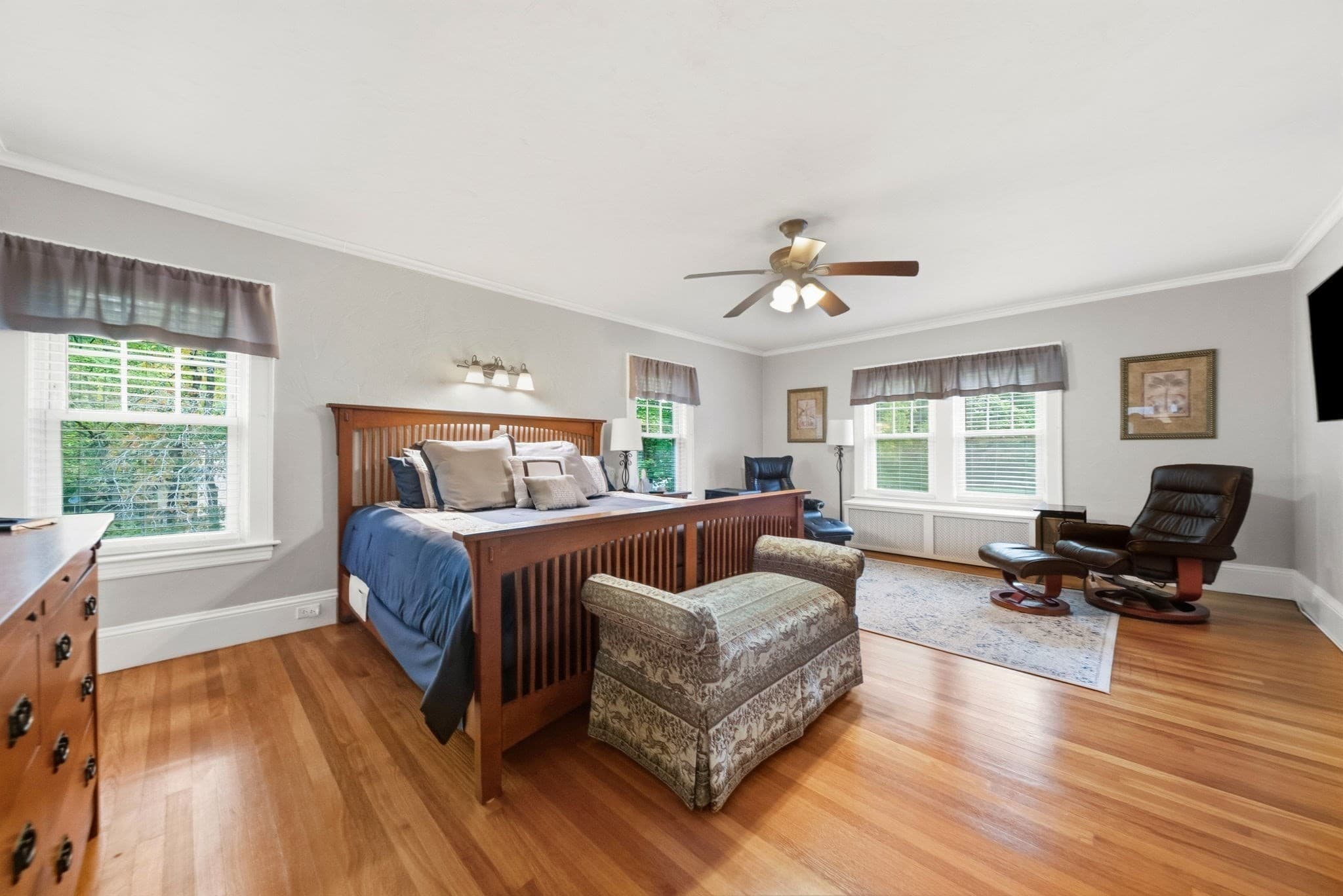 Single Family Residence at 162 Flagg St, Worcester MA 01609, photo 17 of 37