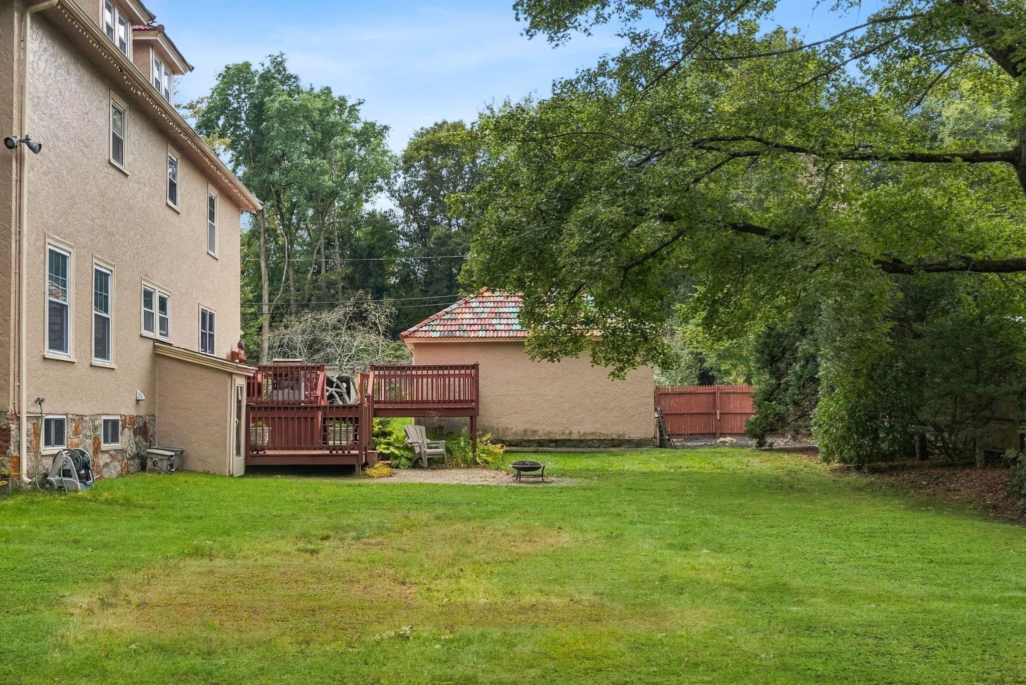 Single Family Residence at 162 Flagg St, Worcester MA 01609, photo 26 of 37