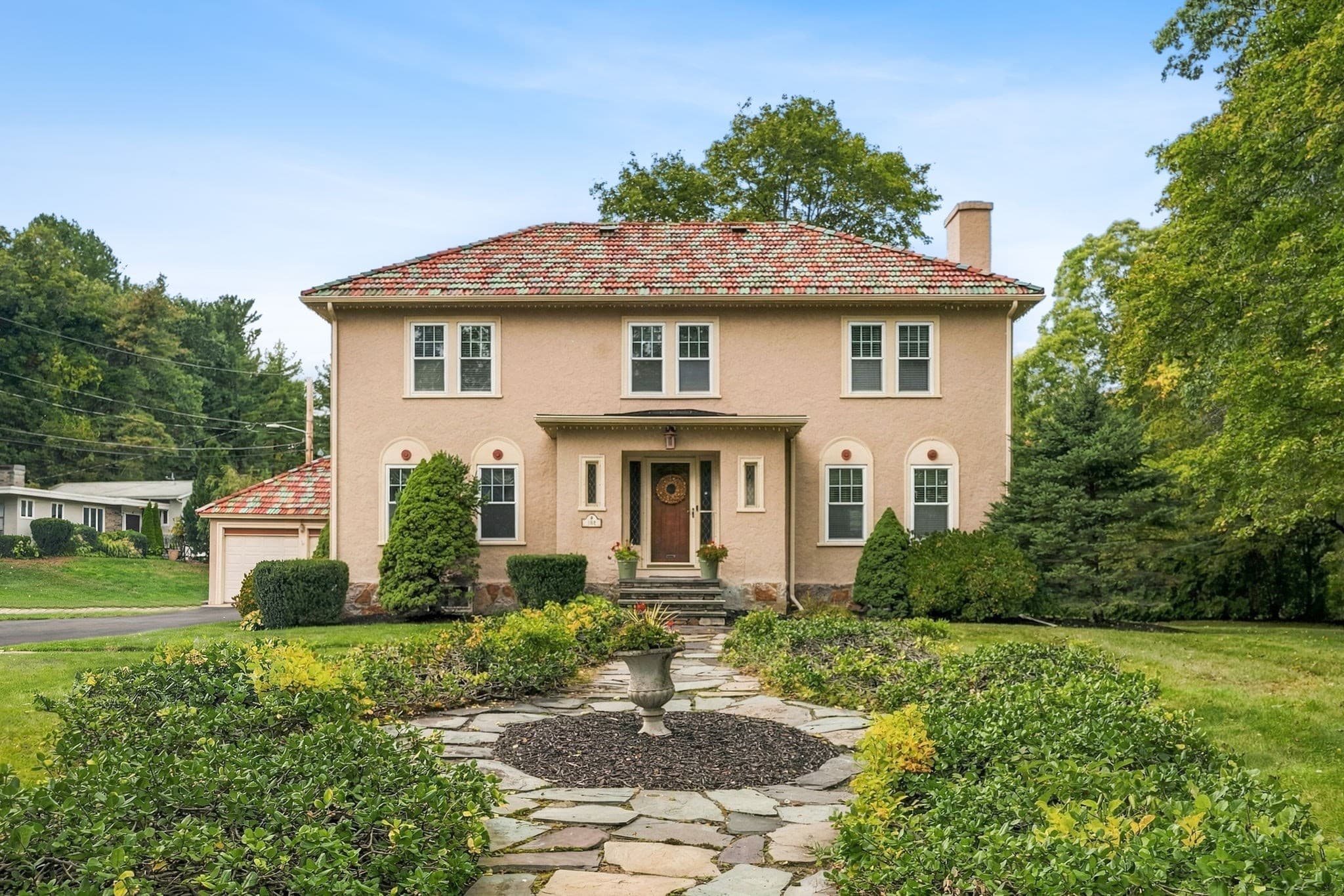 162 Flagg St, Worcester MA 01609