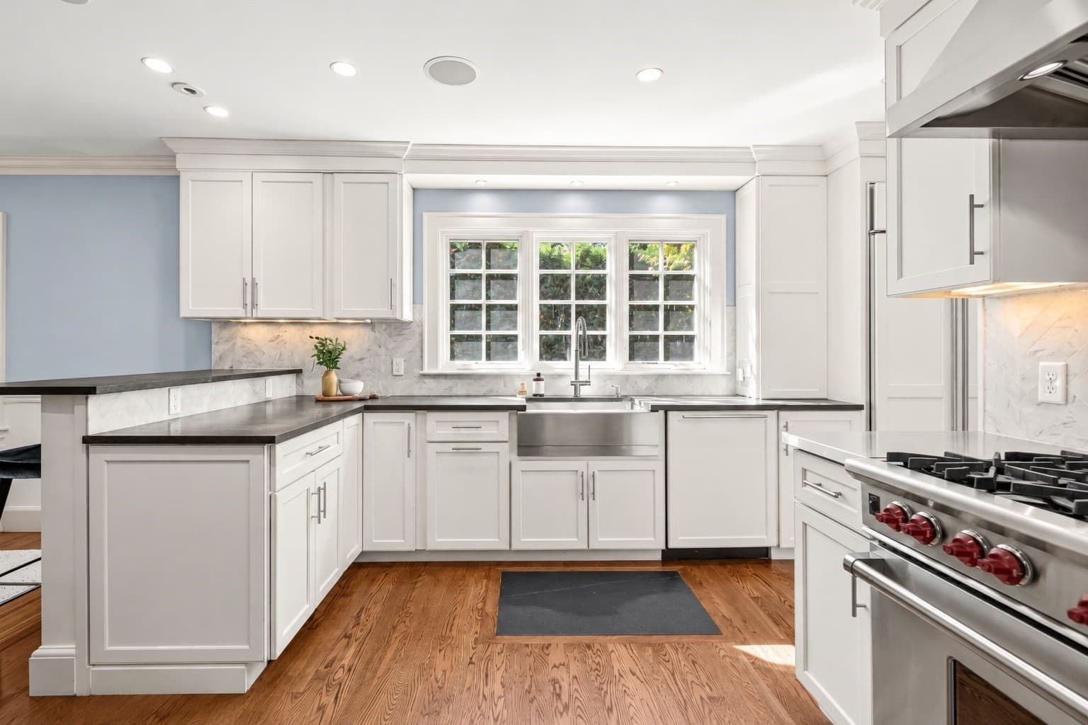 Single Family Residence at 20 Shaw Rd, Wellesley MA 02481, photo 9 of 24