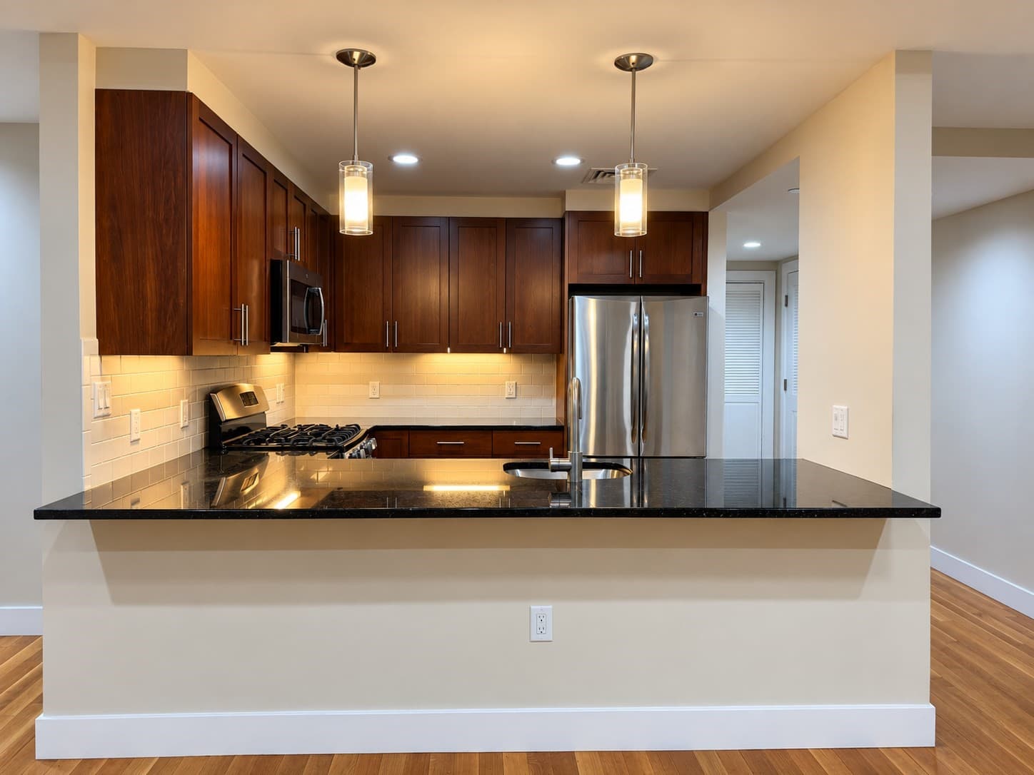 Condominium at 321 Hammond Pond Pkwy # 103, Brookline MA 02467, Brookline, photo 12 of 37