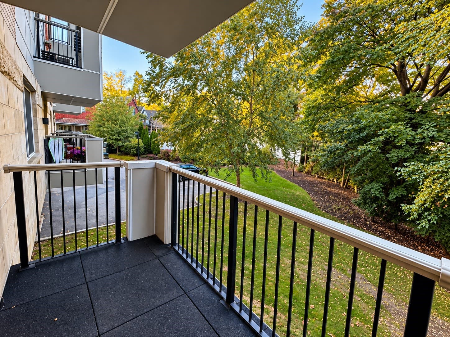 Condominium at 321 Hammond Pond Pkwy # 103, Brookline MA 02467, Brookline, photo 14 of 37