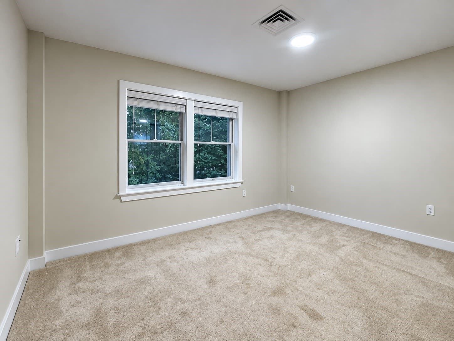 Condominium at 321 Hammond Pond Pkwy # 103, Brookline MA 02467, Brookline, photo 18 of 37