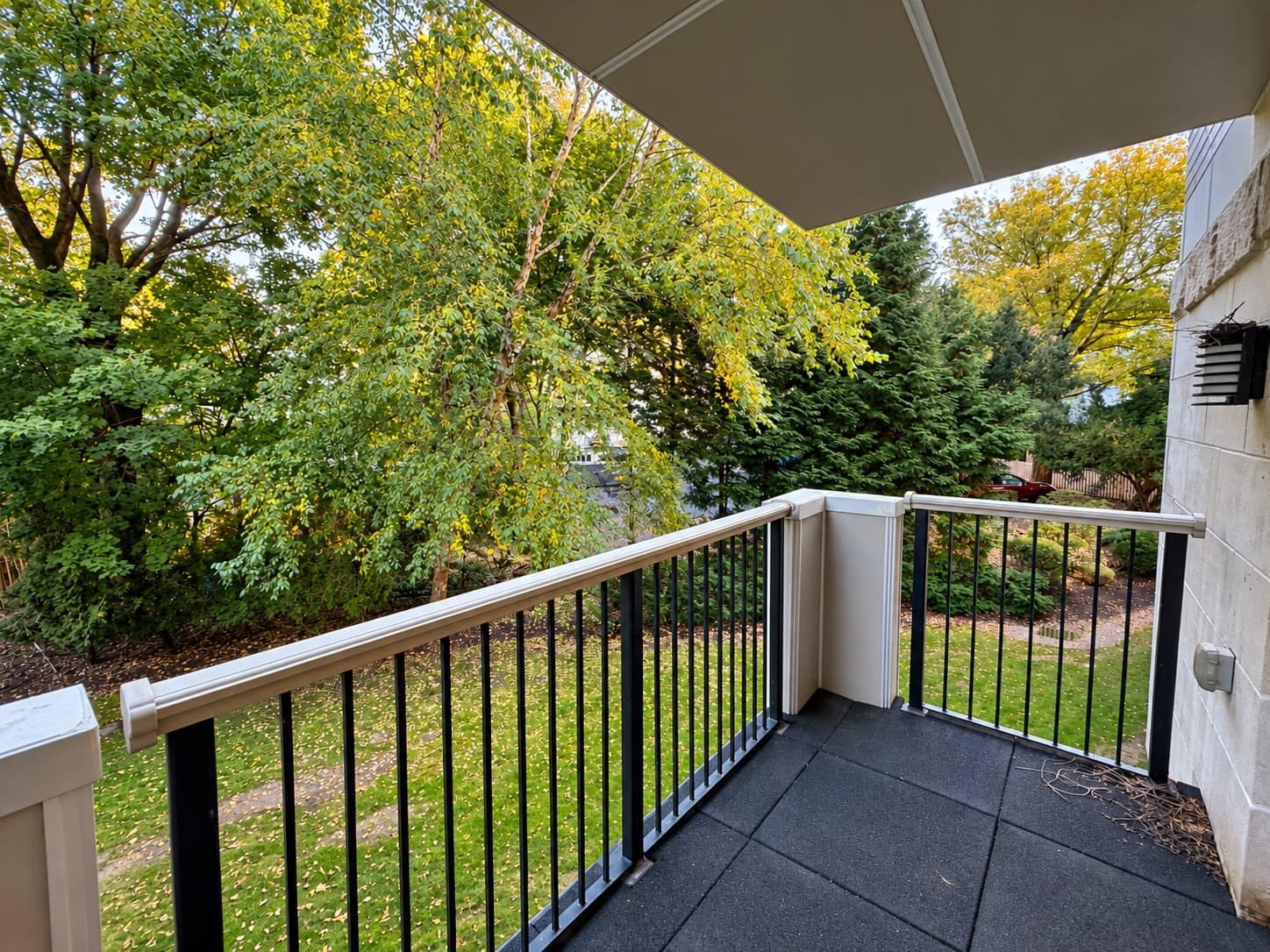 Condominium at 321 Hammond Pond Pkwy # 103, Brookline MA 02467, Brookline, photo 15 of 37