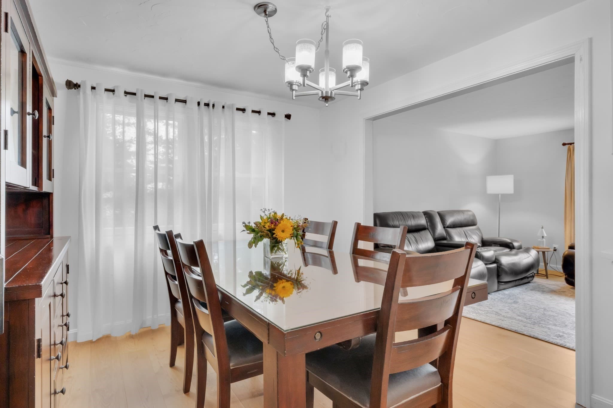 Single Family Residence at 7 Garrison Dr, Plainville MA 02762, photo 6 of 39