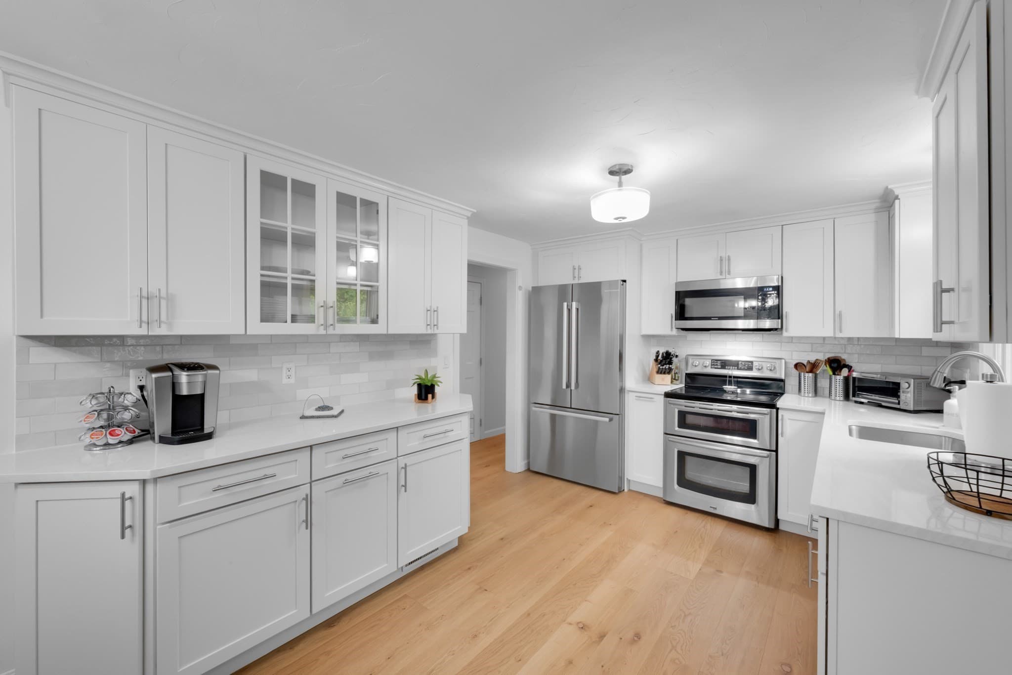 Single Family Residence at 7 Garrison Dr, Plainville MA 02762, photo 7 of 39