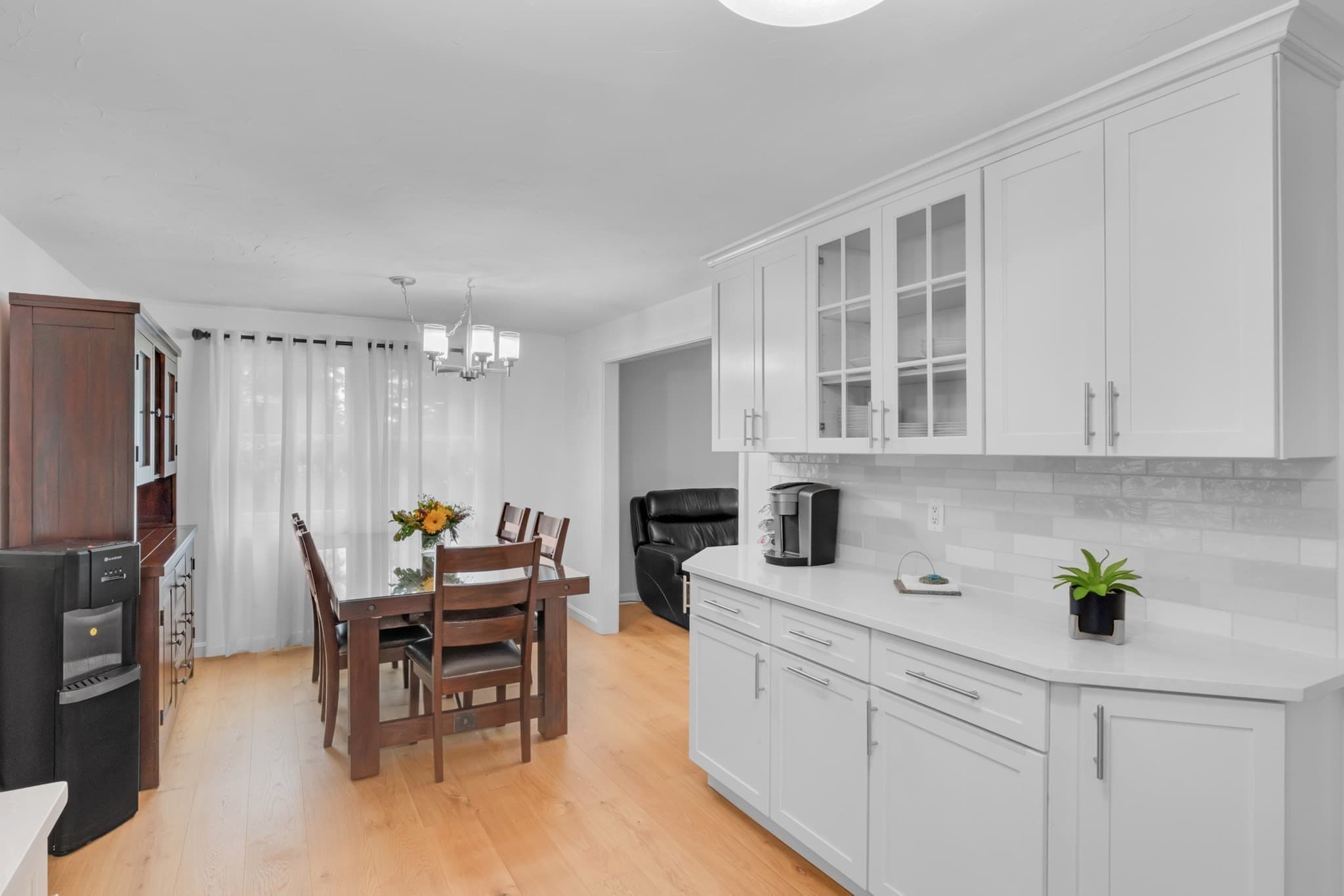 Single Family Residence at 7 Garrison Dr, Plainville MA 02762, photo 11 of 39