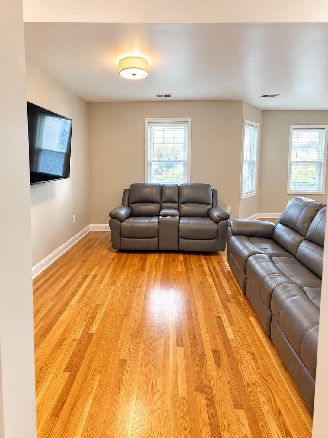 Condominium at 23 Trident # 1, Winthrop MA 02152, photo 7 of 26