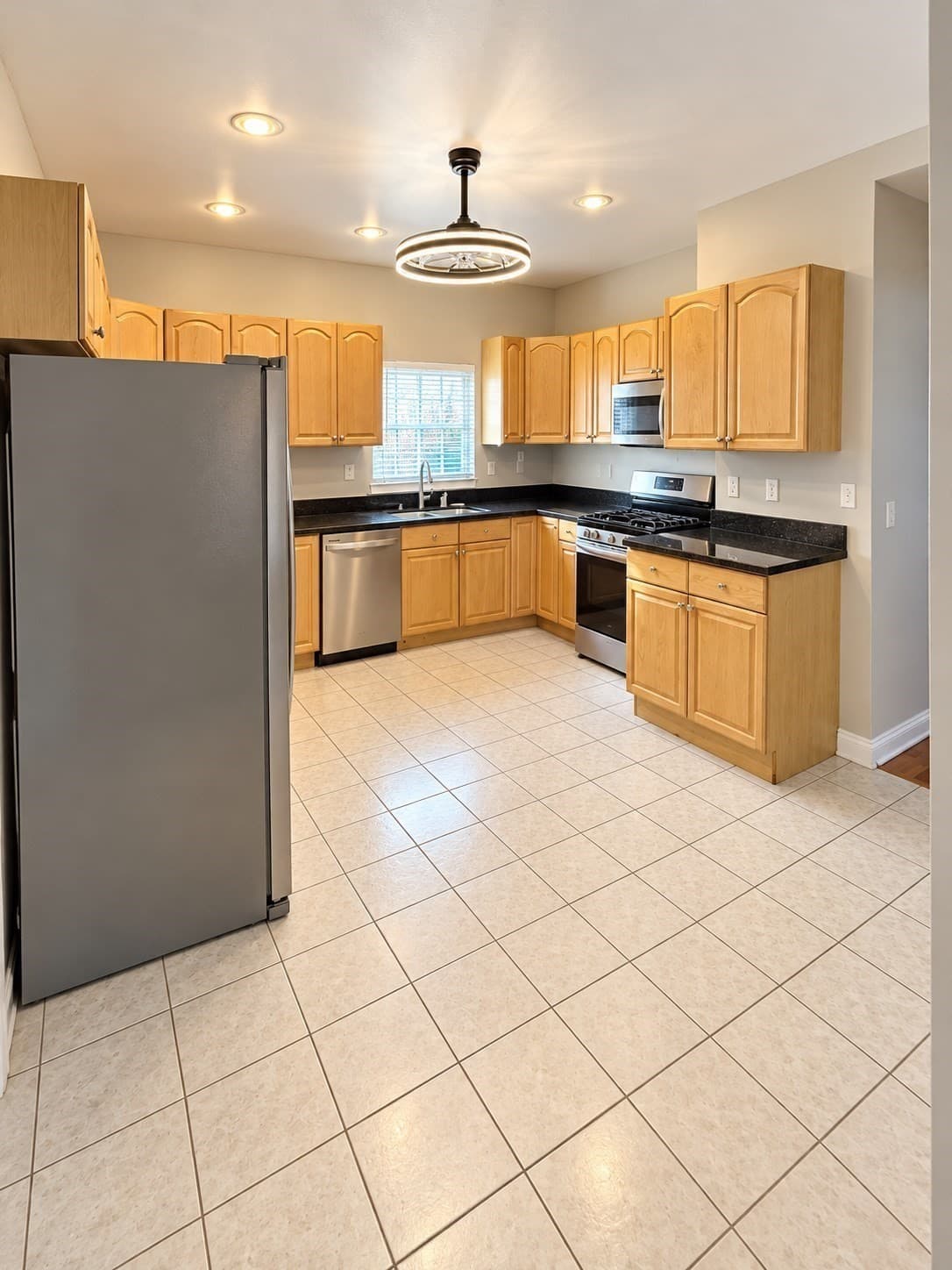 Condominium at 23 Trident # 1, Winthrop MA 02152, photo 11 of 26