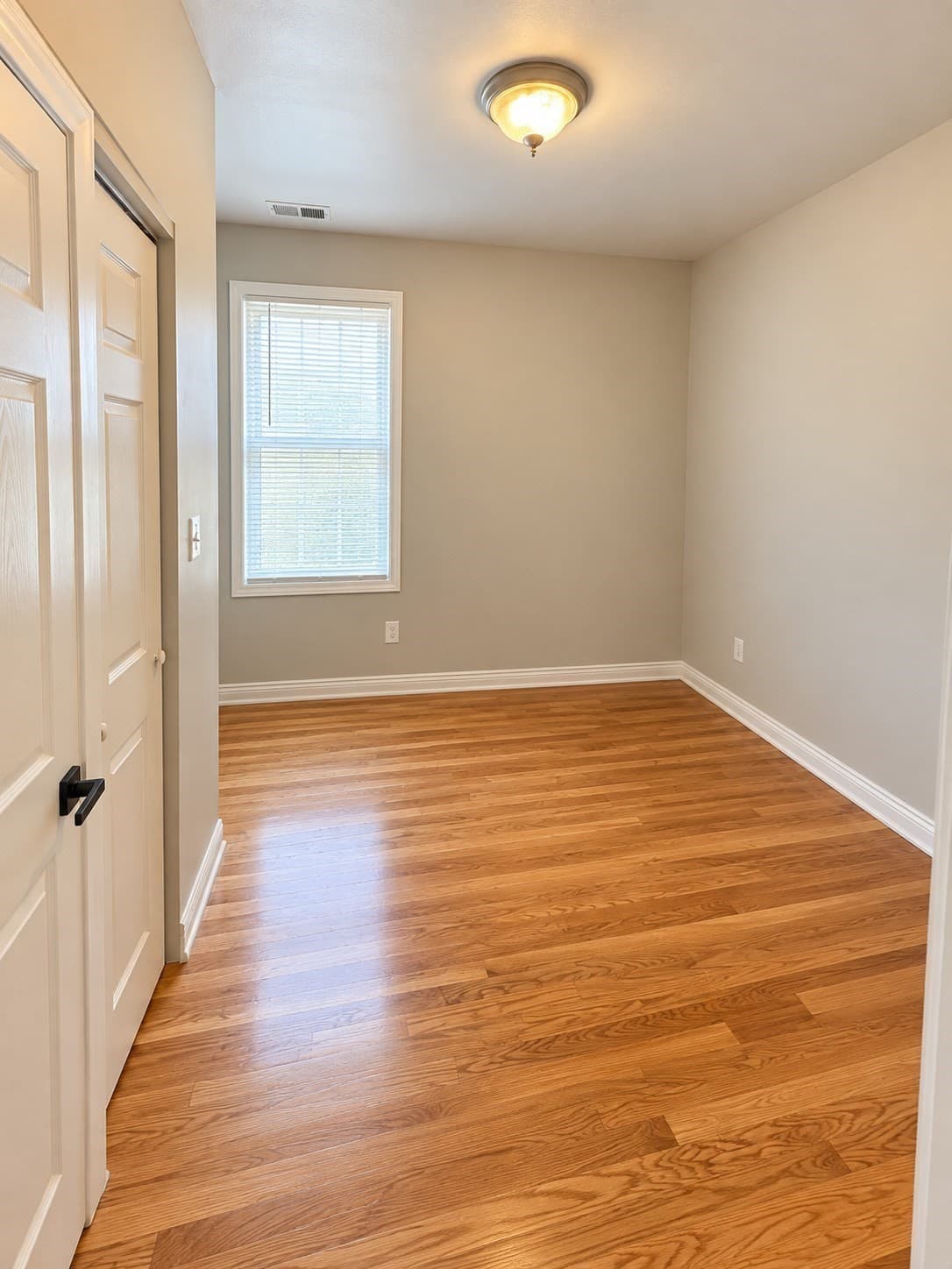 Condominium at 23 Trident # 1, Winthrop MA 02152, photo 19 of 26