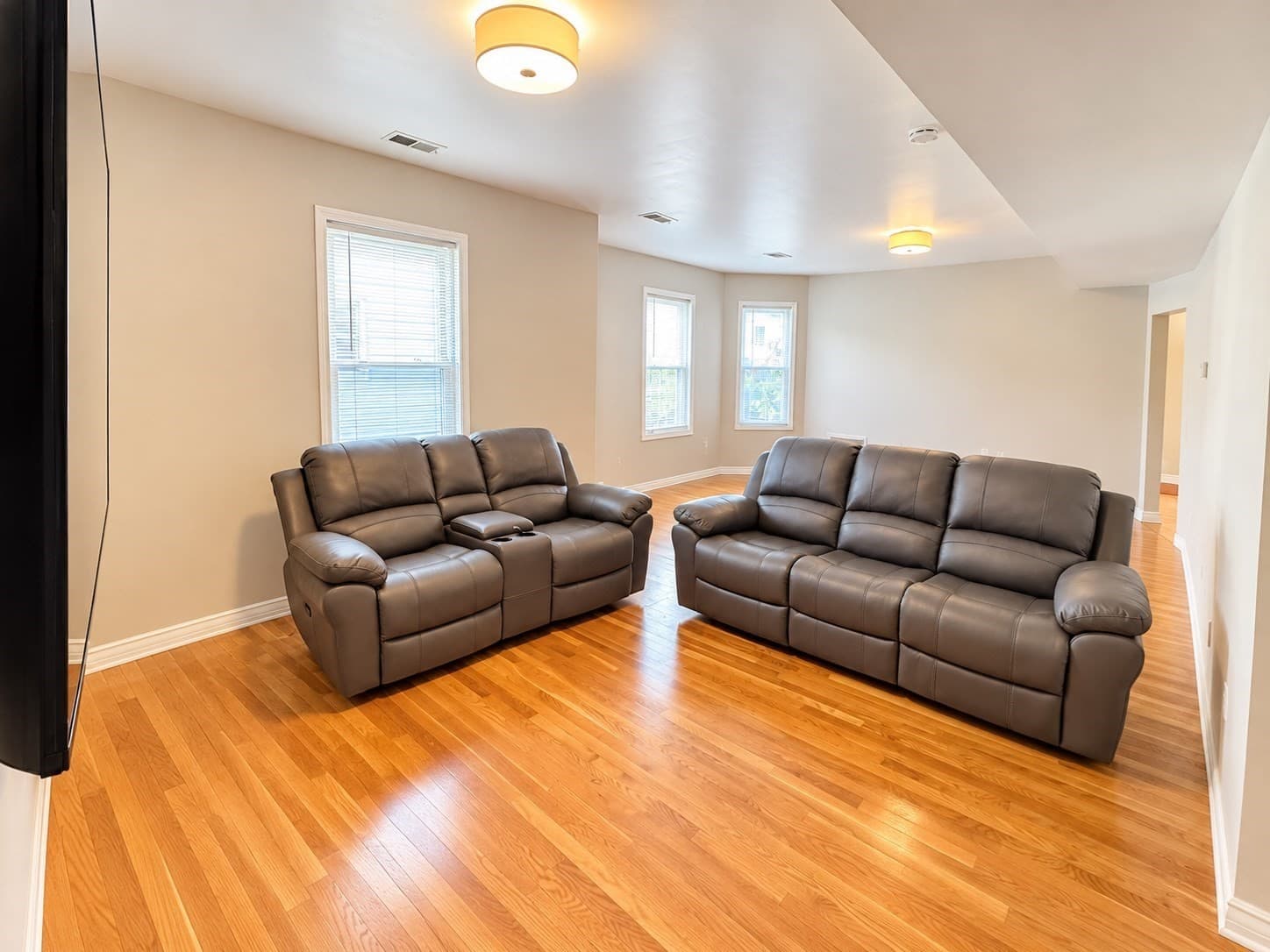 Condominium at 23 Trident # 1, Winthrop MA 02152, photo 8 of 26
