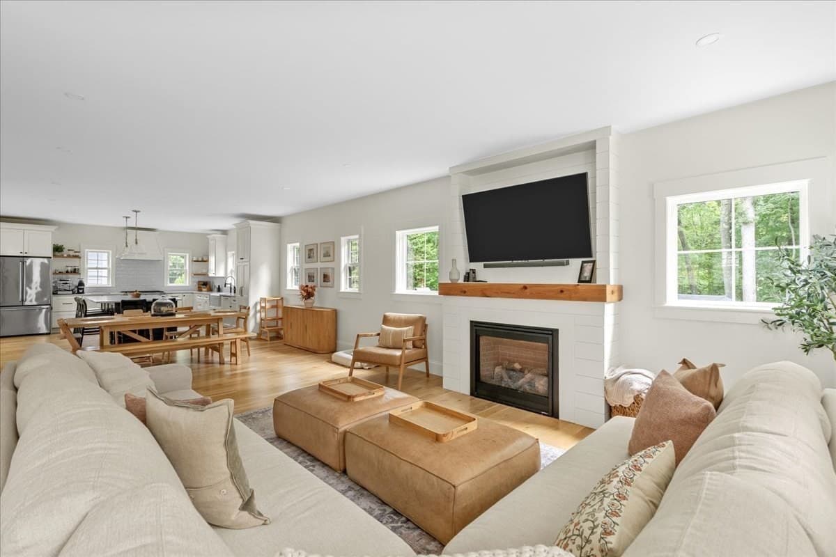 Single Family Residence at 9 Pioneer Rd, Hingham MA 02043, Hingham, photo 7 of 26