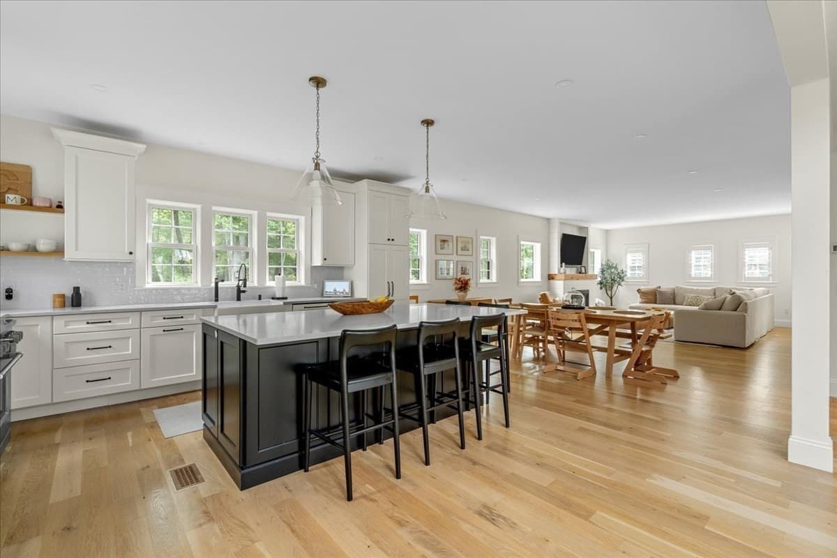 Single Family Residence at 9 Pioneer Rd, Hingham MA 02043, Hingham, photo 5 of 26
