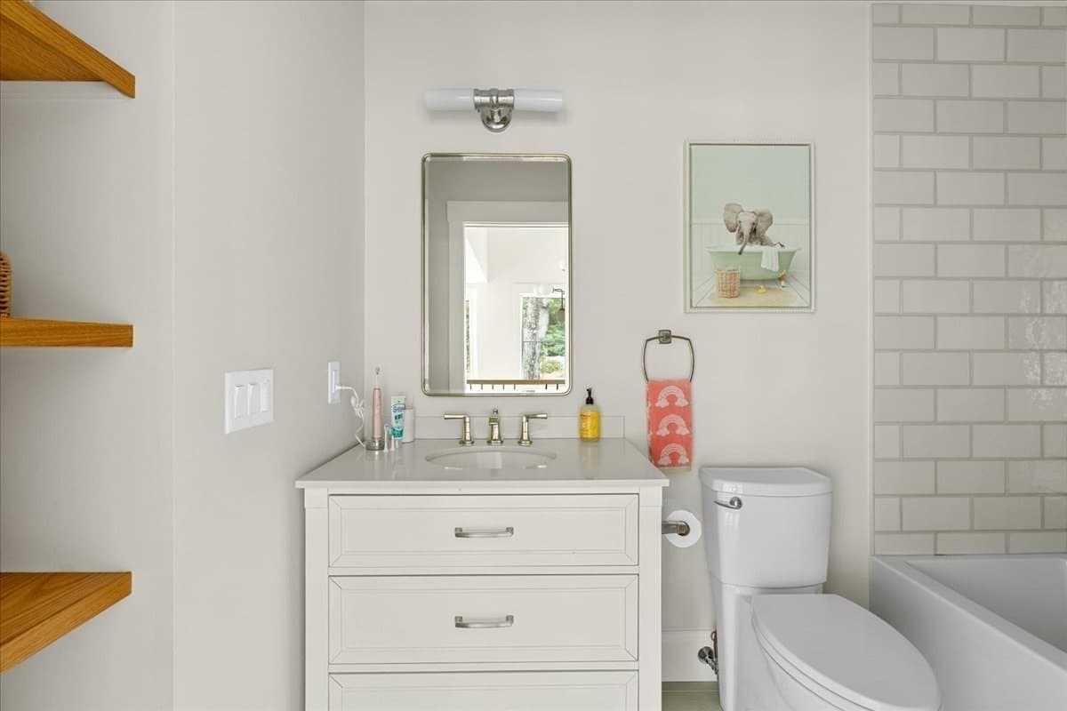 Single Family Residence at 9 Pioneer Rd, Hingham MA 02043, Hingham, photo 19 of 26