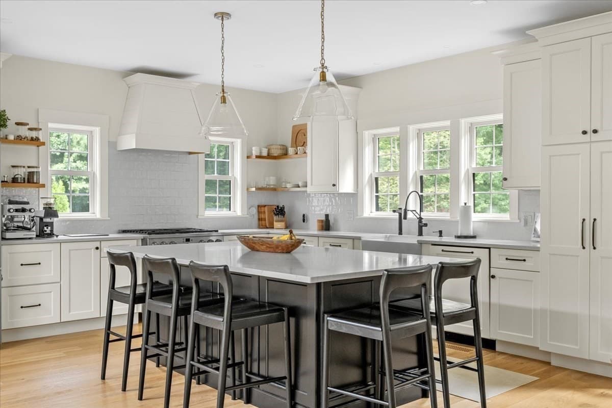 Single Family Residence at 9 Pioneer Rd, Hingham MA 02043, Hingham, photo 4 of 26