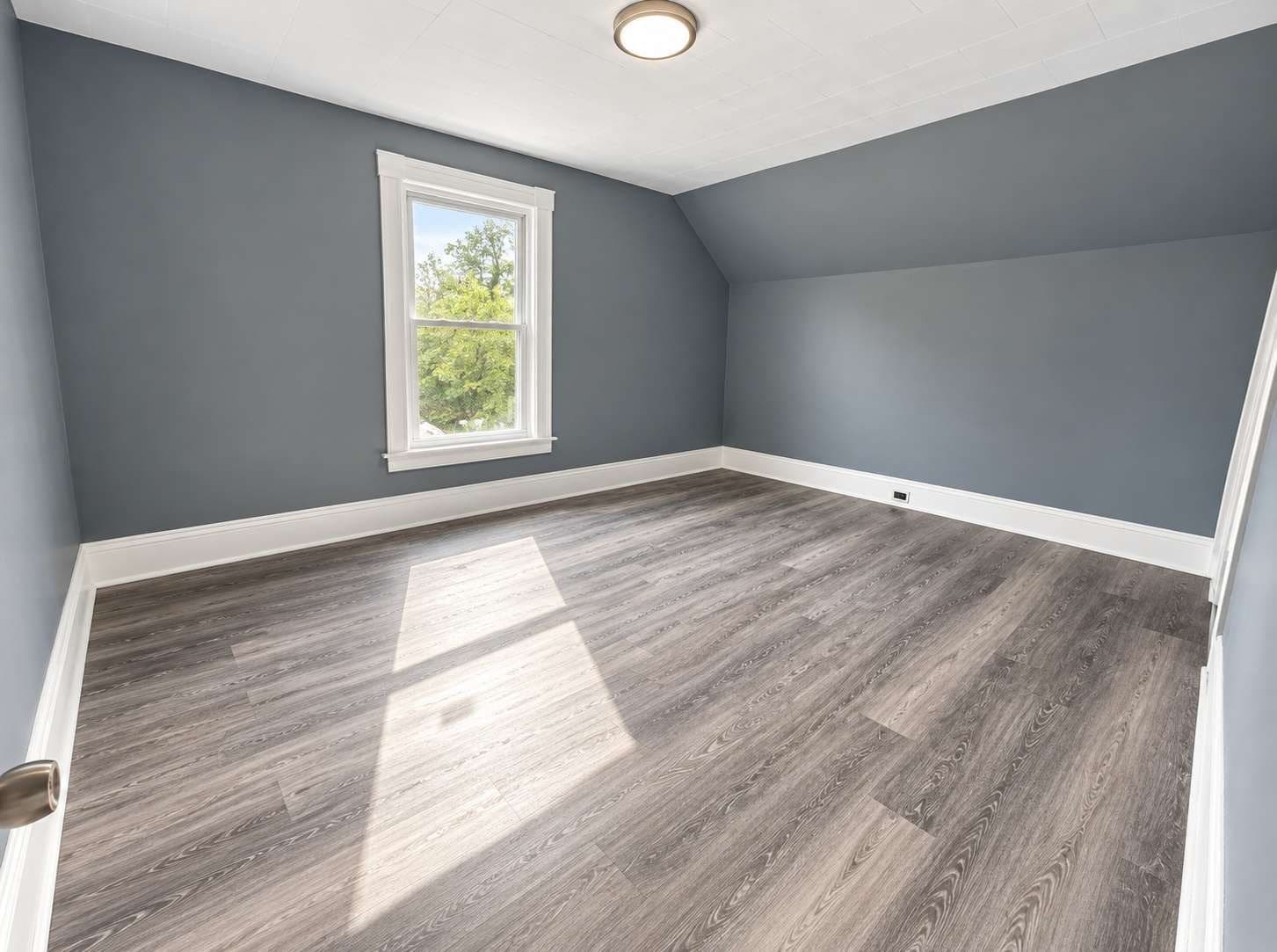 Single Family Residence at 986 Main St., Clinton MA 01510, photo 4 of 8