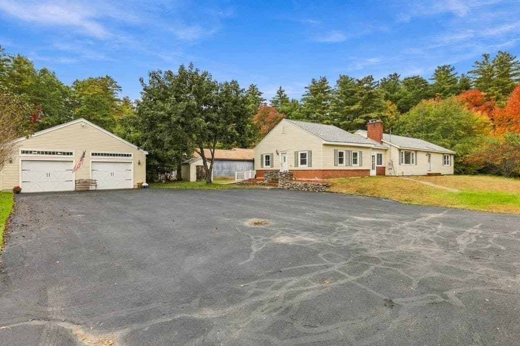 Commercial Sale at 6 Oakhurst Street, Ayer MA 01432, photo 12 of 38