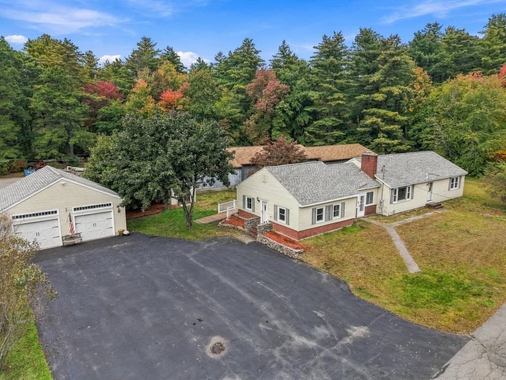 6 Oakhurst Street, Ayer MA 01432