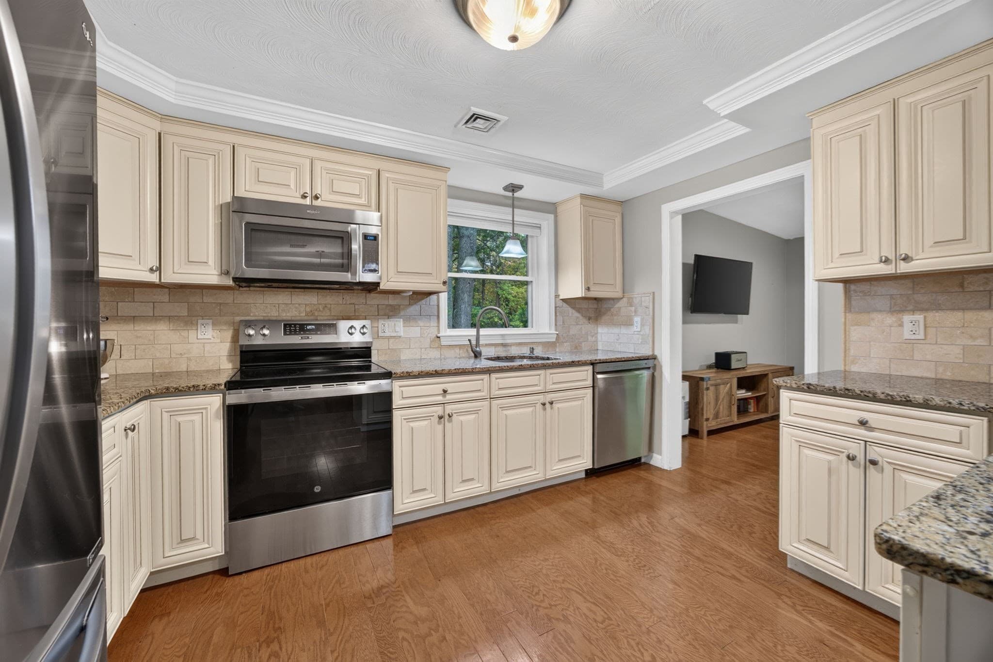 Single Family Residence at 24 Raleigh Road, Framingham MA 01701, Framingham, photo 15 of 35