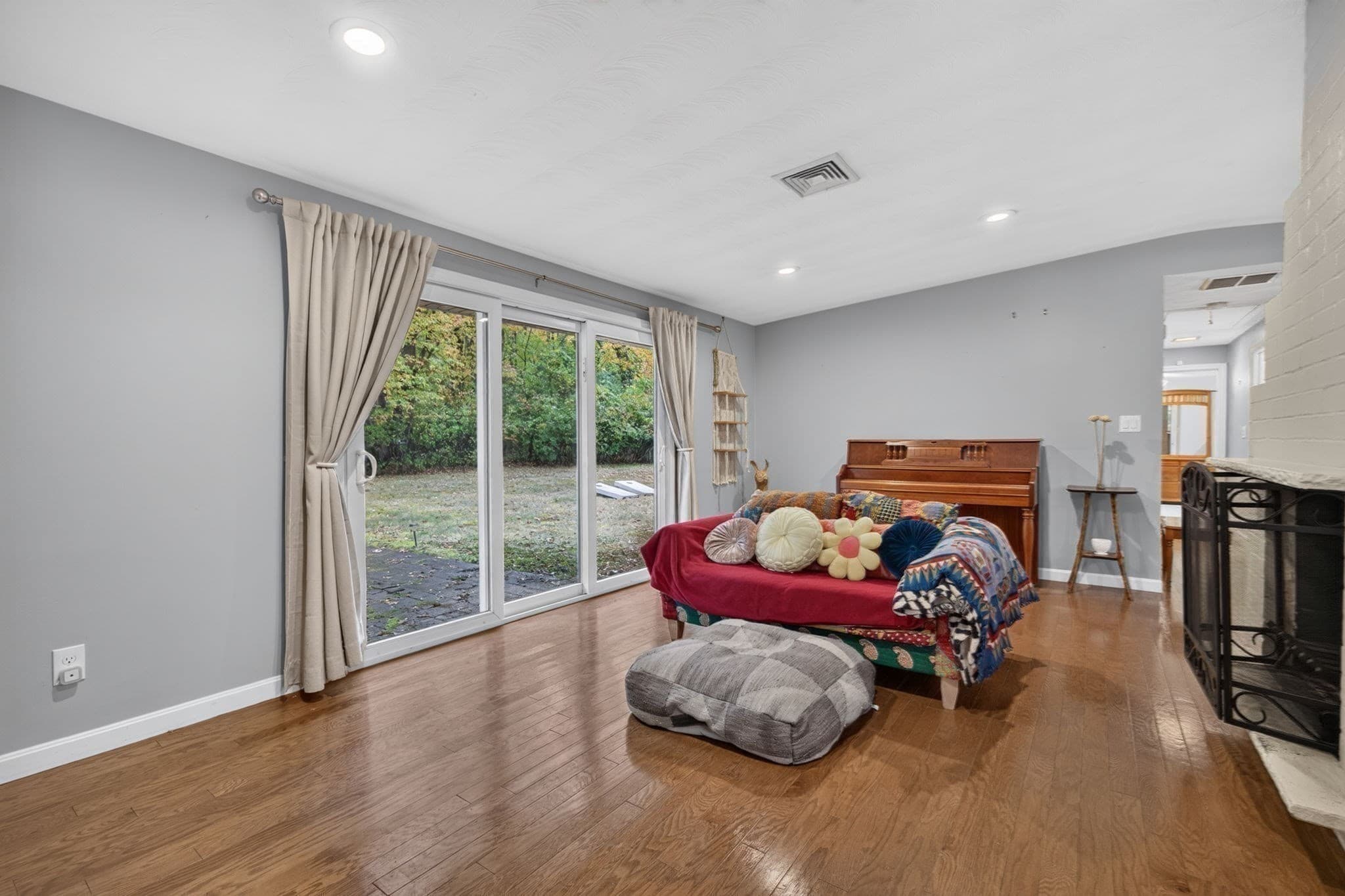 Single Family Residence at 24 Raleigh Road, Framingham MA 01701, Framingham, photo 21 of 35