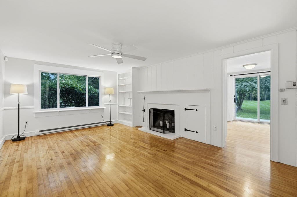 Single Family Residence at 31 Wheaton Ave, Rehoboth MA 02769, Rehoboth, photo 6 of 39