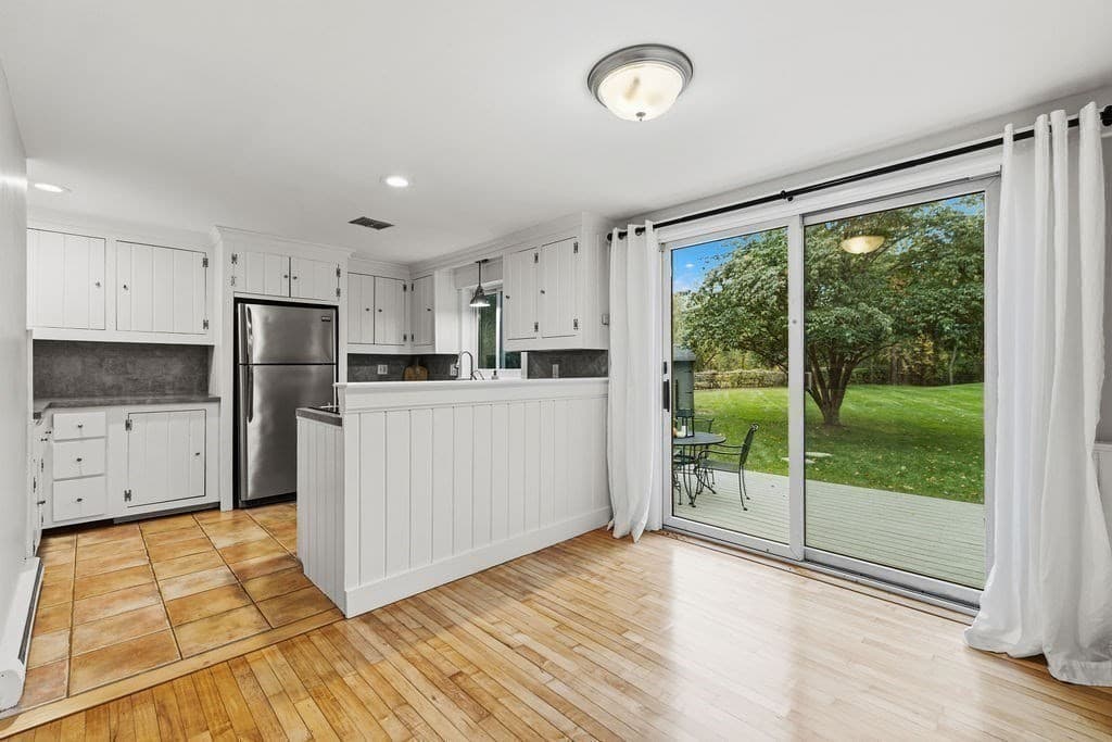 Single Family Residence at 31 Wheaton Ave, Rehoboth MA 02769, Rehoboth, photo 15 of 39