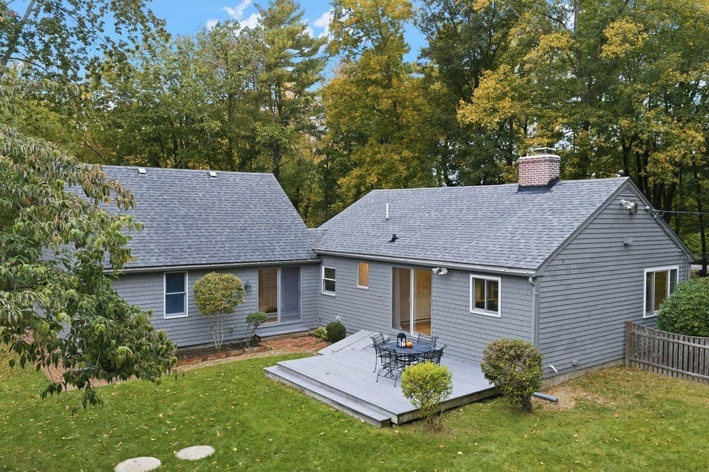 Single Family Residence at 31 Wheaton Ave, Rehoboth MA 02769, Rehoboth, photo 4 of 39